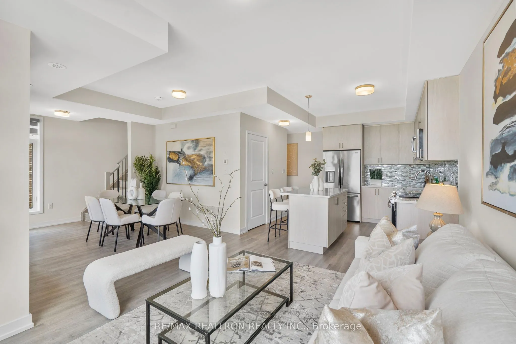 2550 Castlegate Crossing, #401