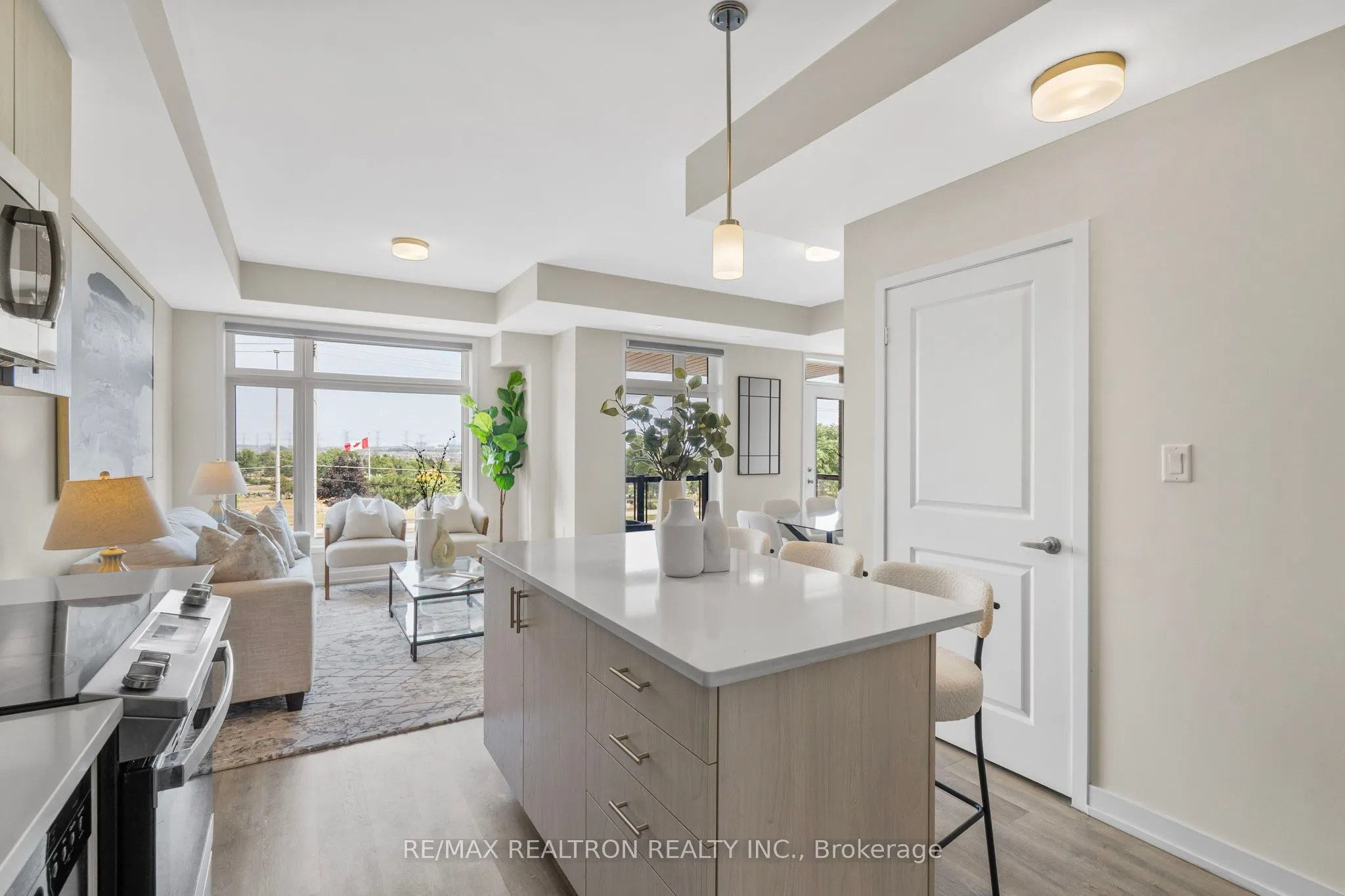 2550 Castlegate Crossing, #401