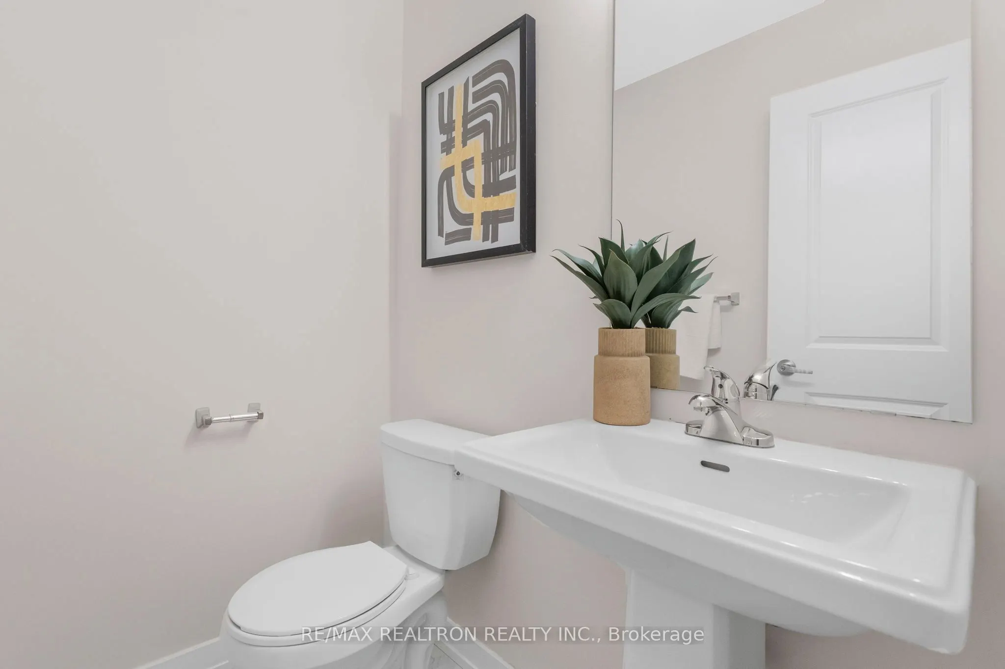 2550 Castlegate Crossing, #401