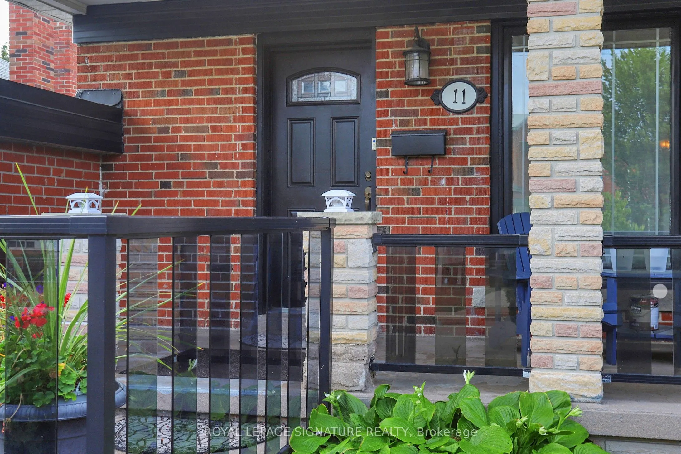 11 Bucannan Road