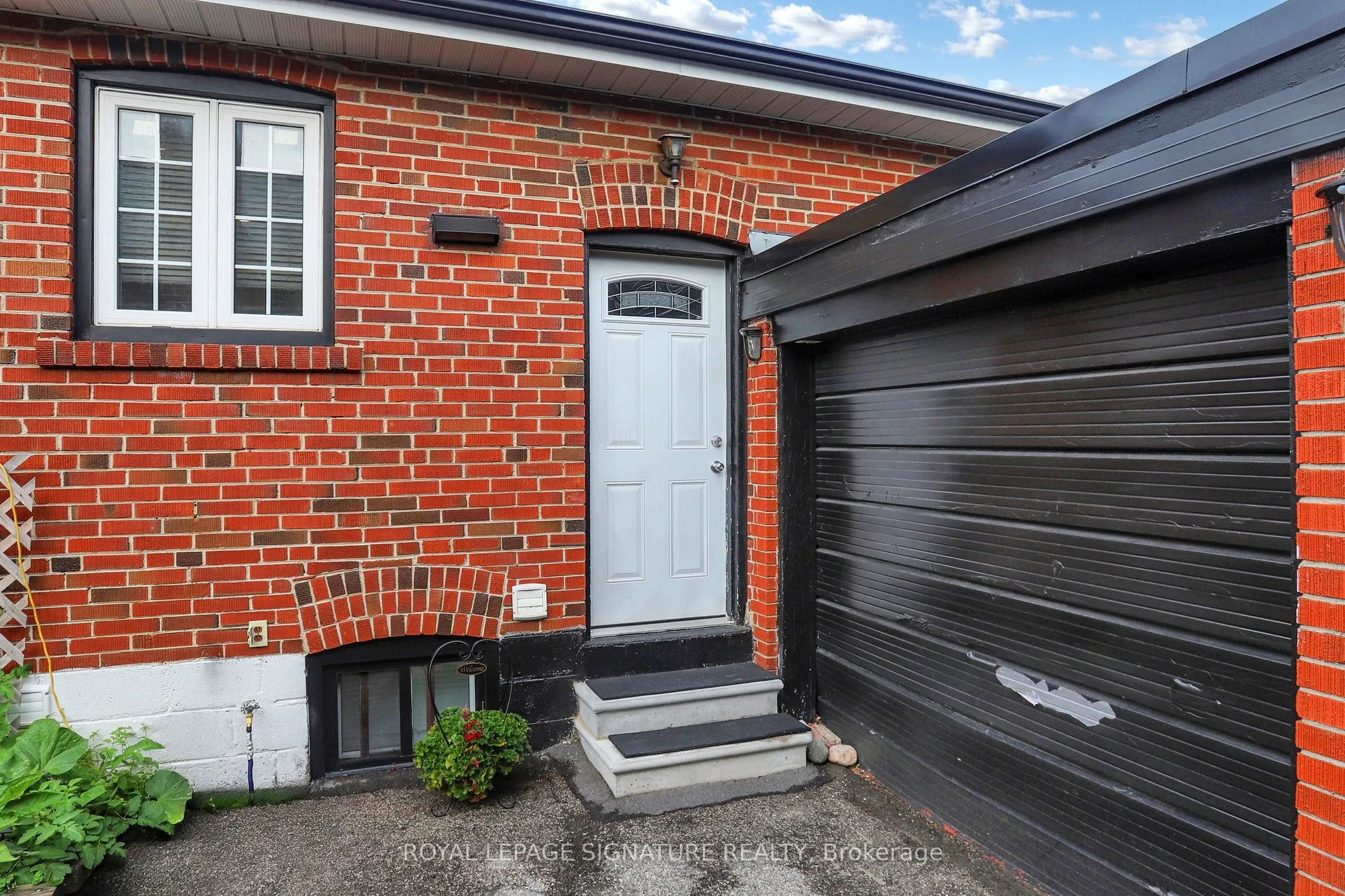 11 Bucannan Road