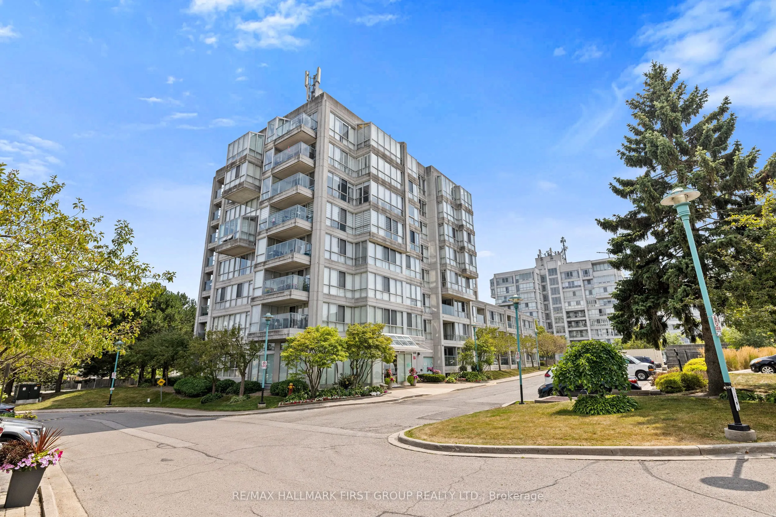 25 Cumberland Lane, #701