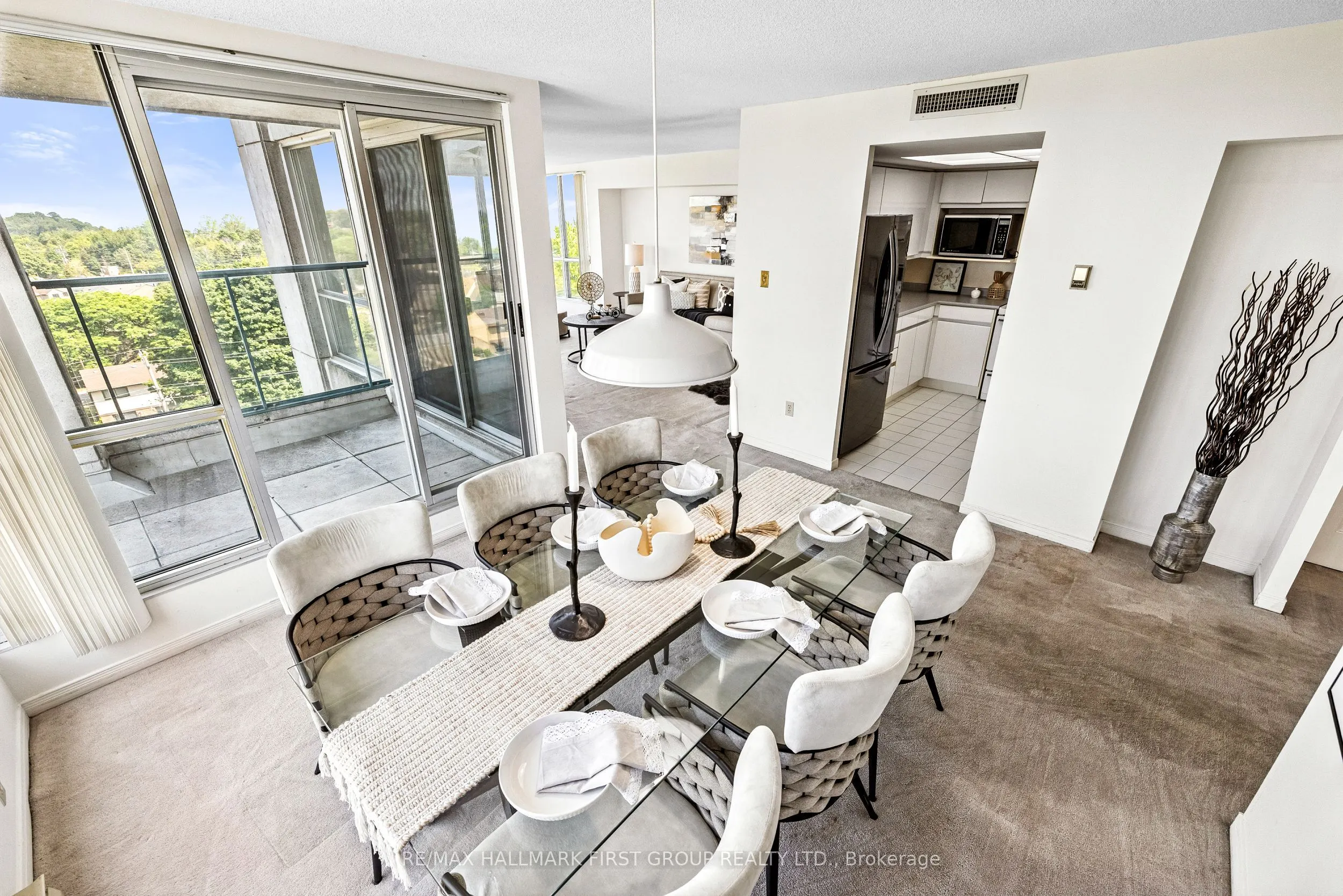 25 Cumberland Lane, #701