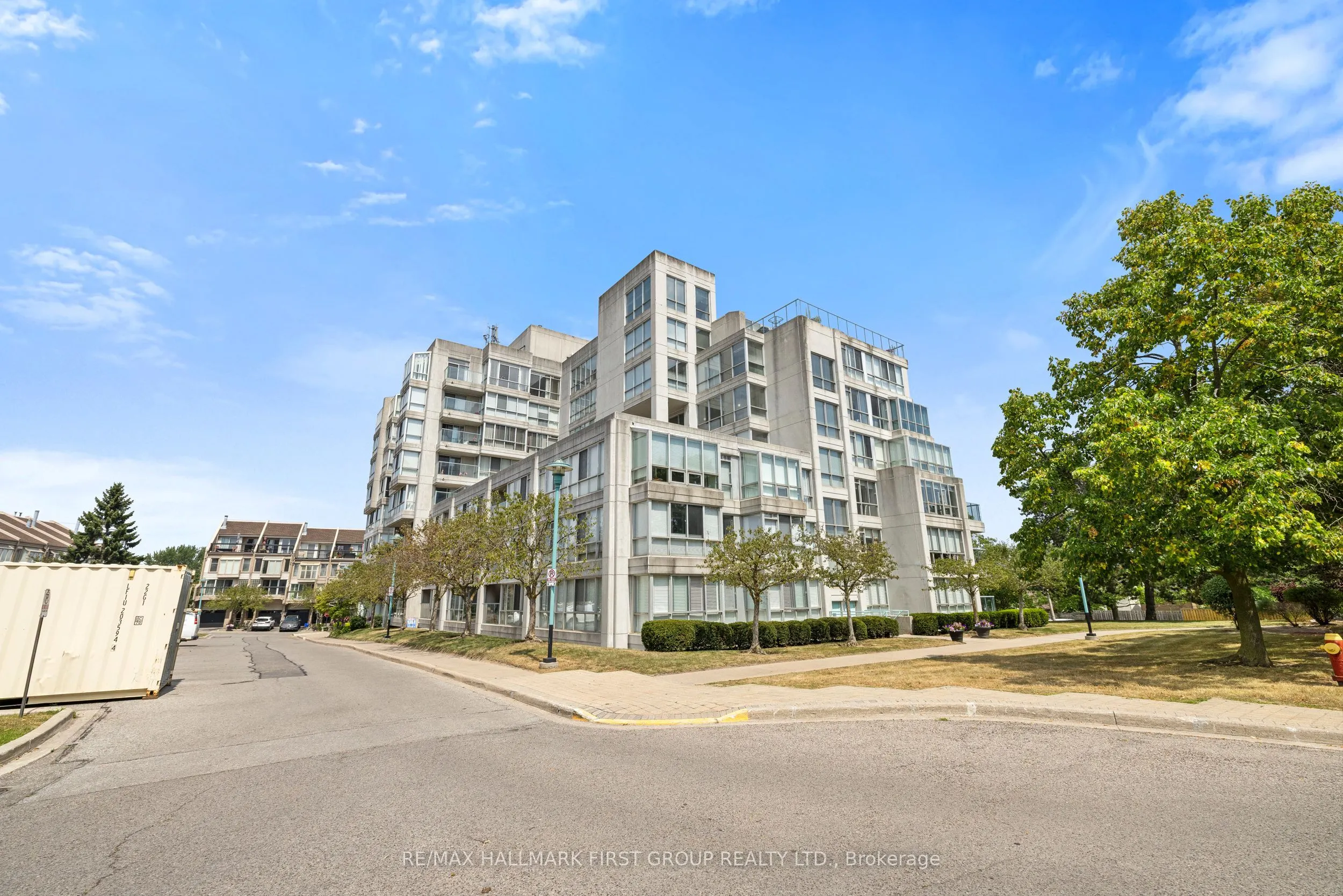 25 Cumberland Lane, #701