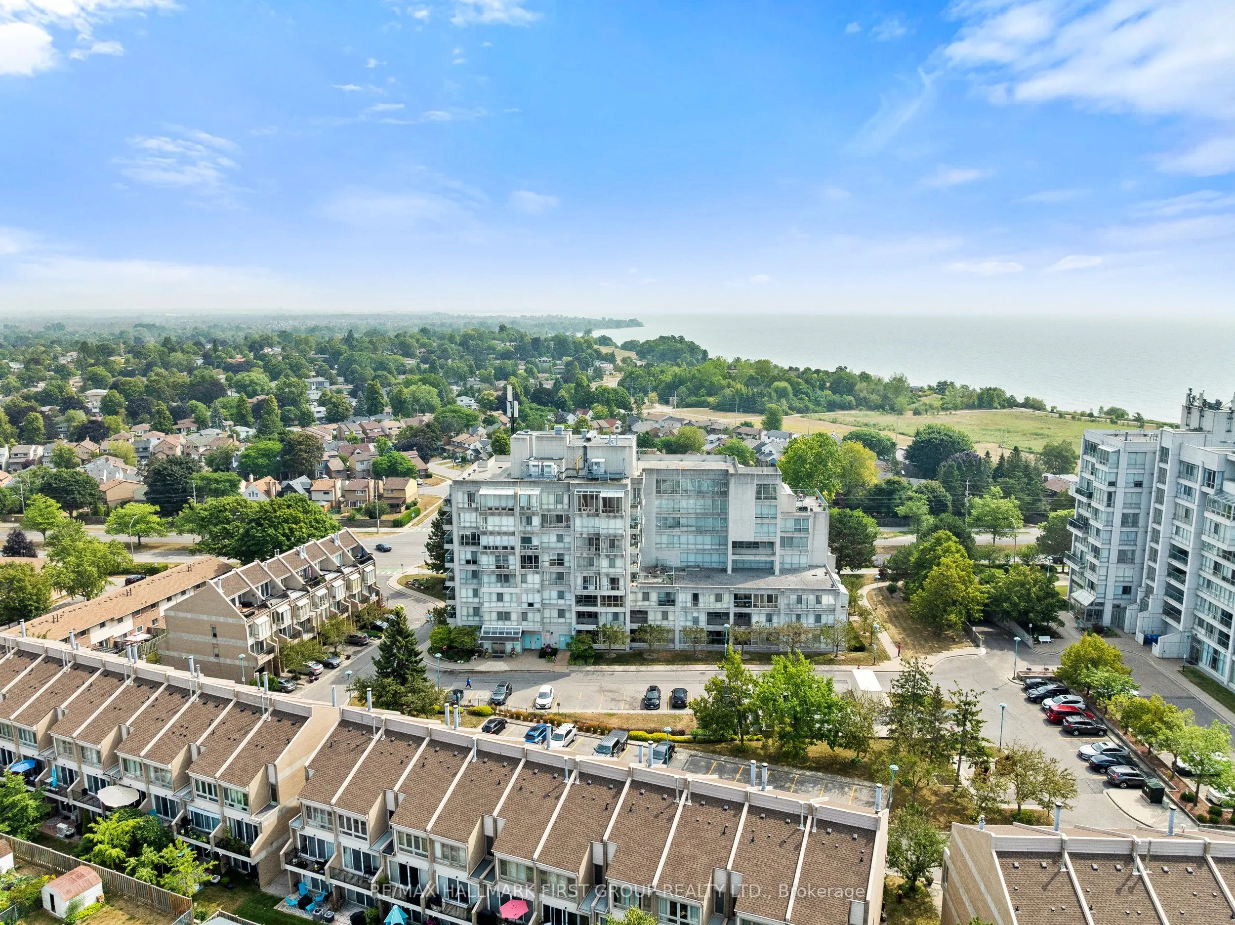 25 Cumberland Lane, #701