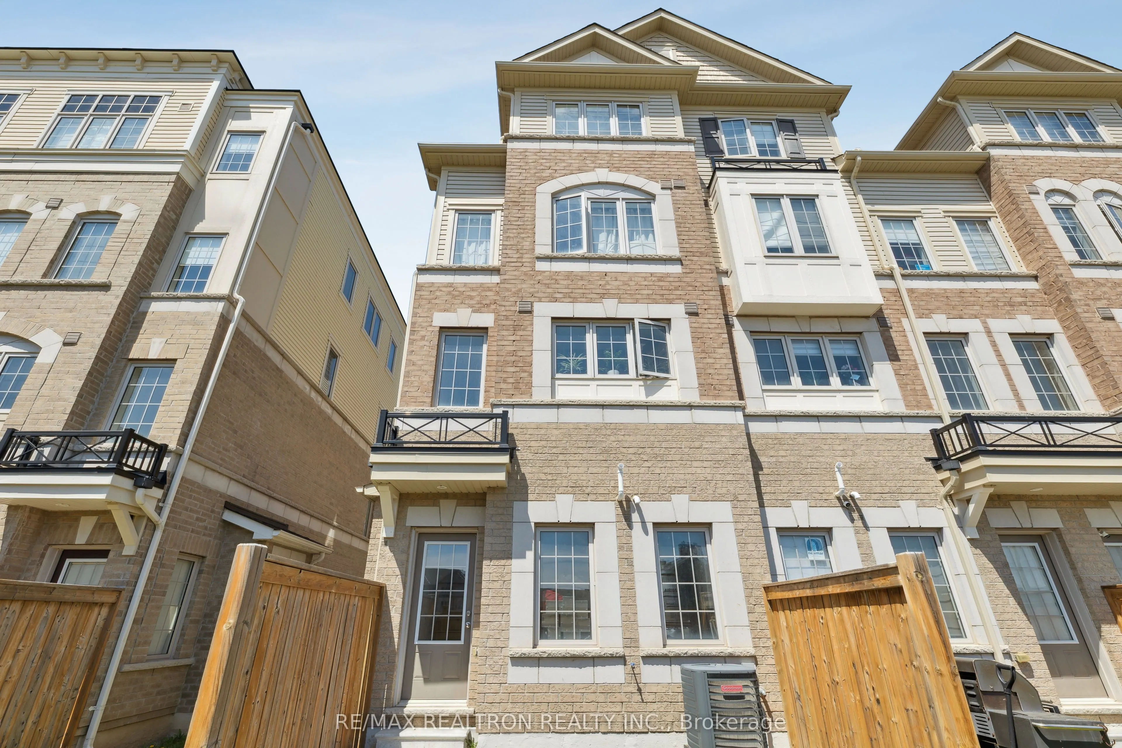 25 Christabelle Path, #369