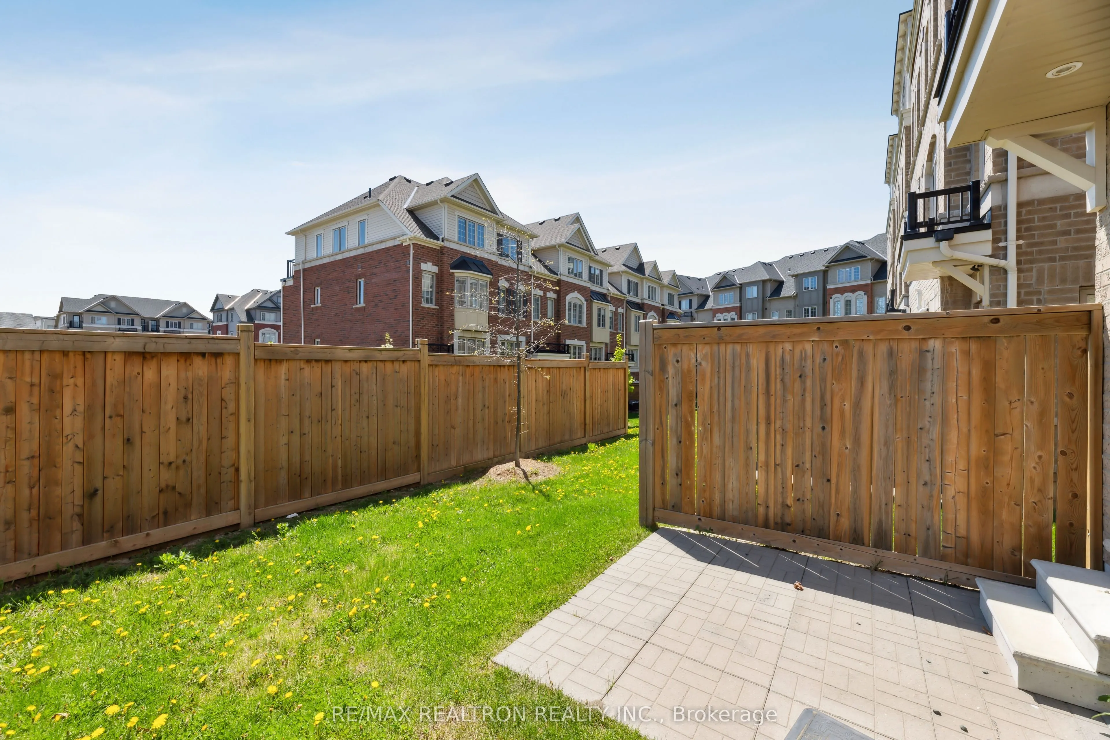 25 Christabelle Path, #369