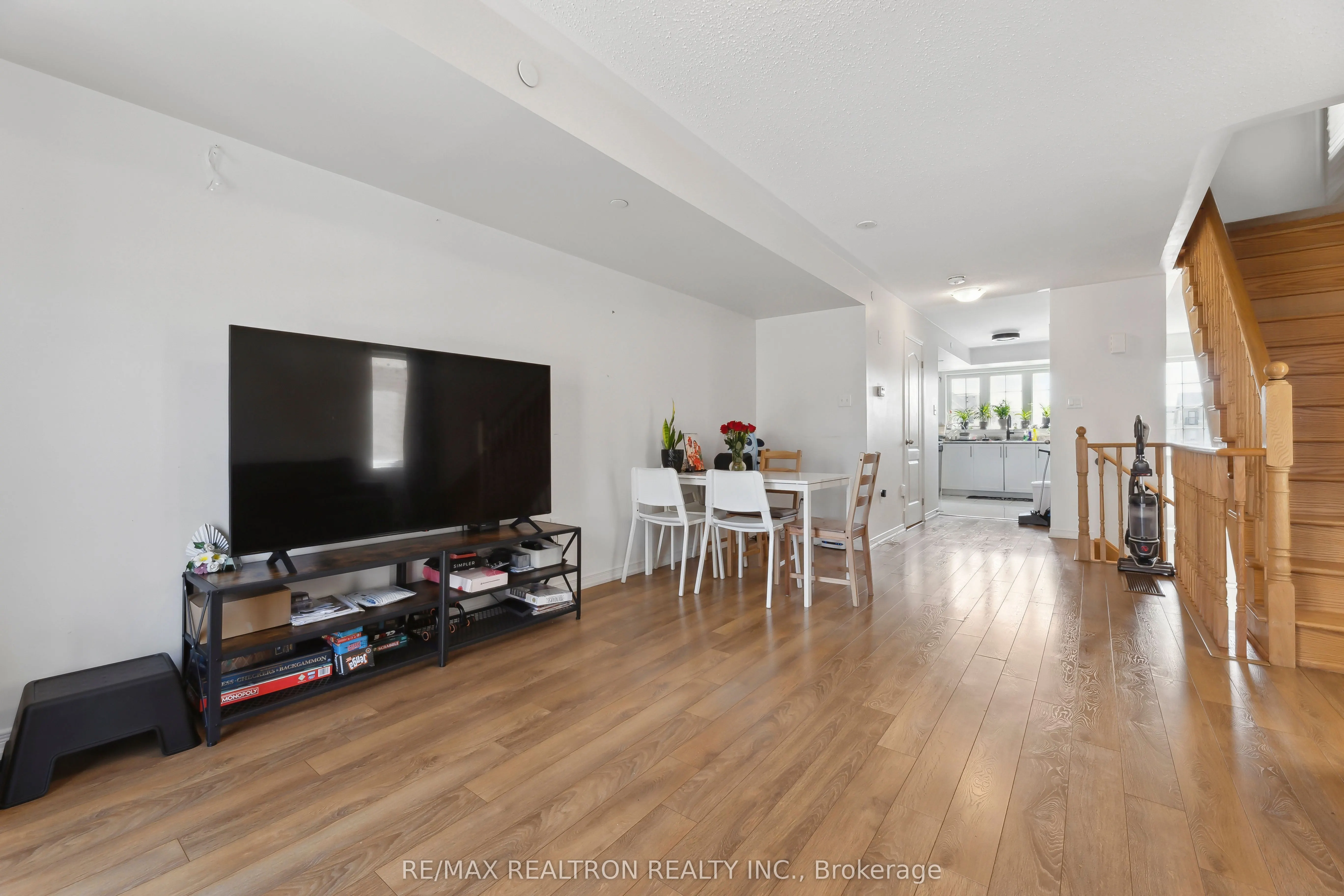25 Christabelle Path, #369