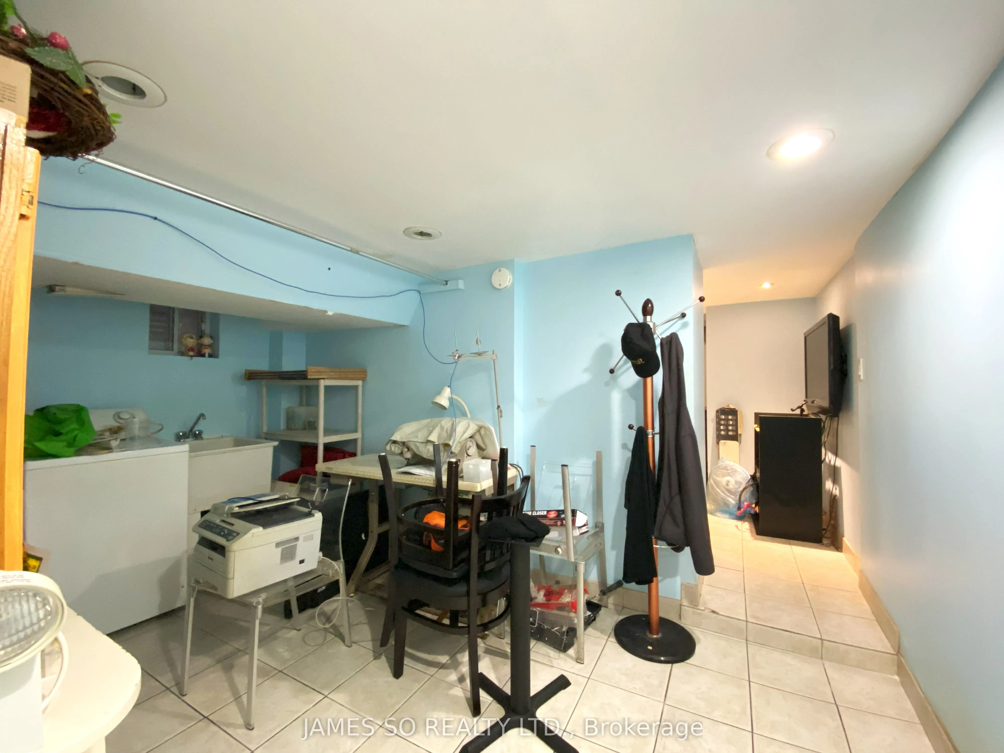 1235 Woodbine Avenue