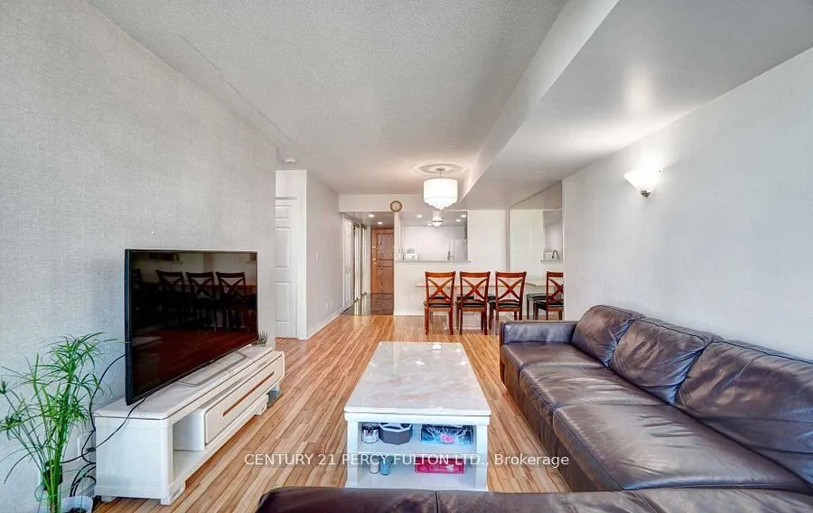 8 Lee Centre Drive, #806