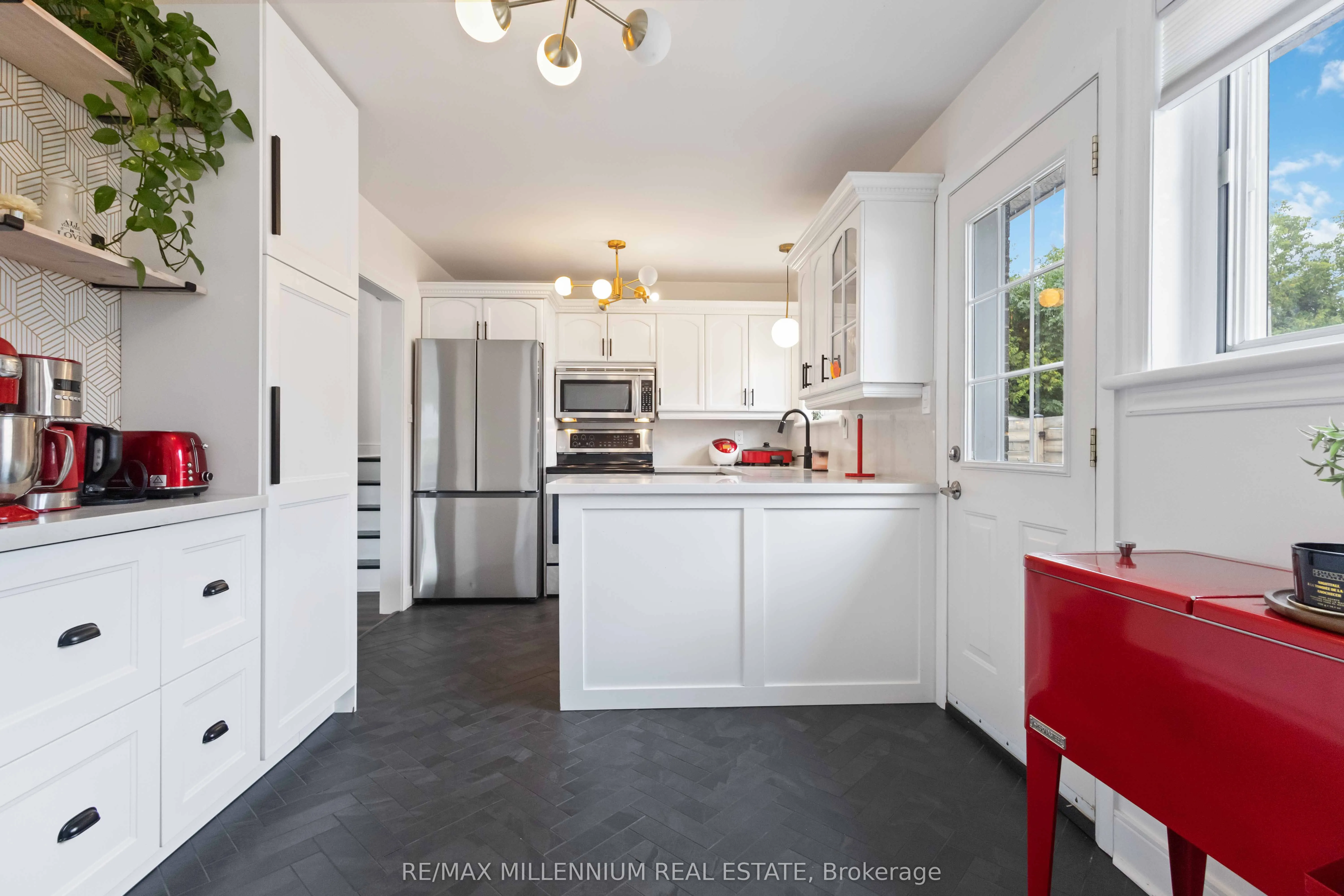 1350 Tatra Drive