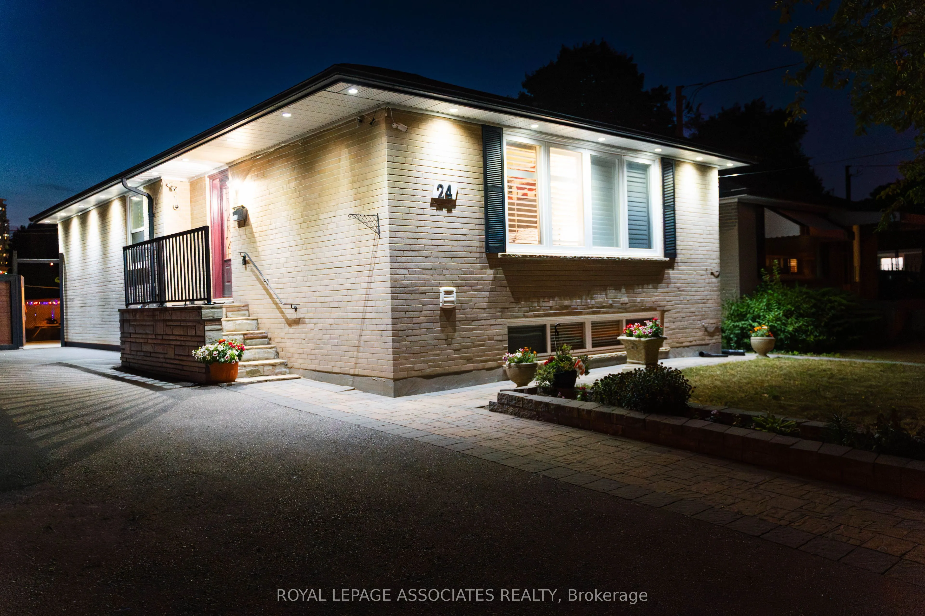 24 Hurley Crescent