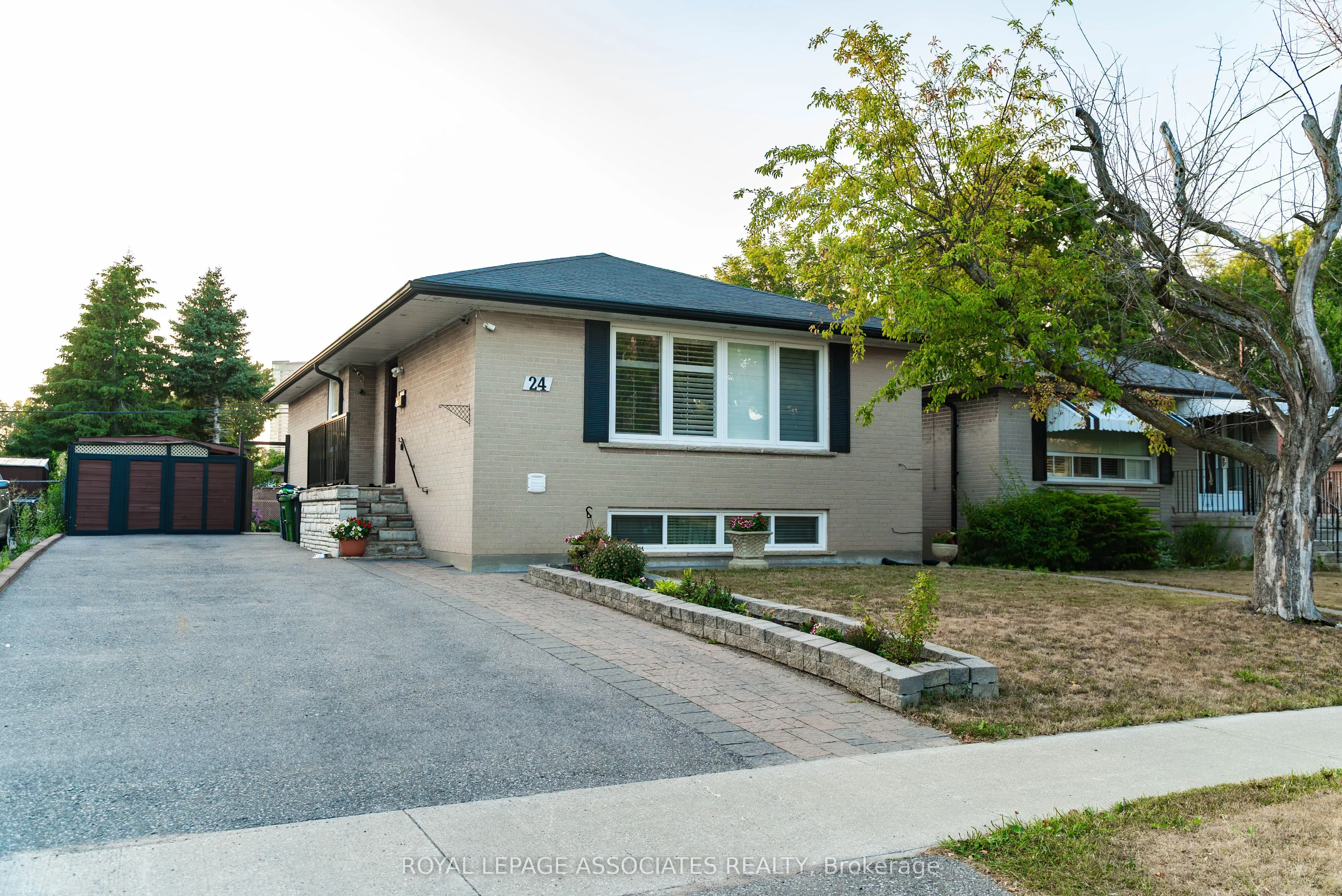 24 Hurley Crescent