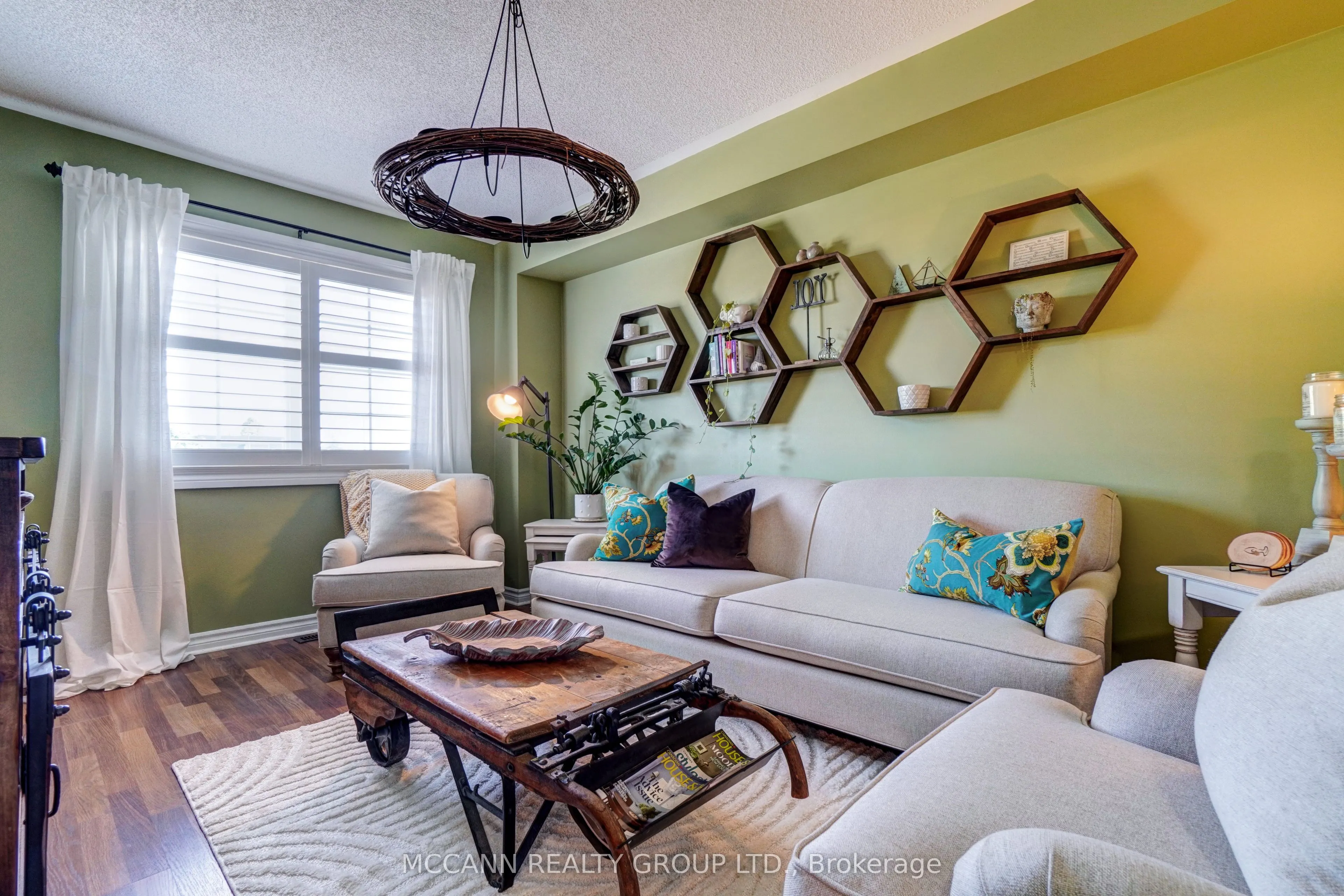 28 Wicker Park Way