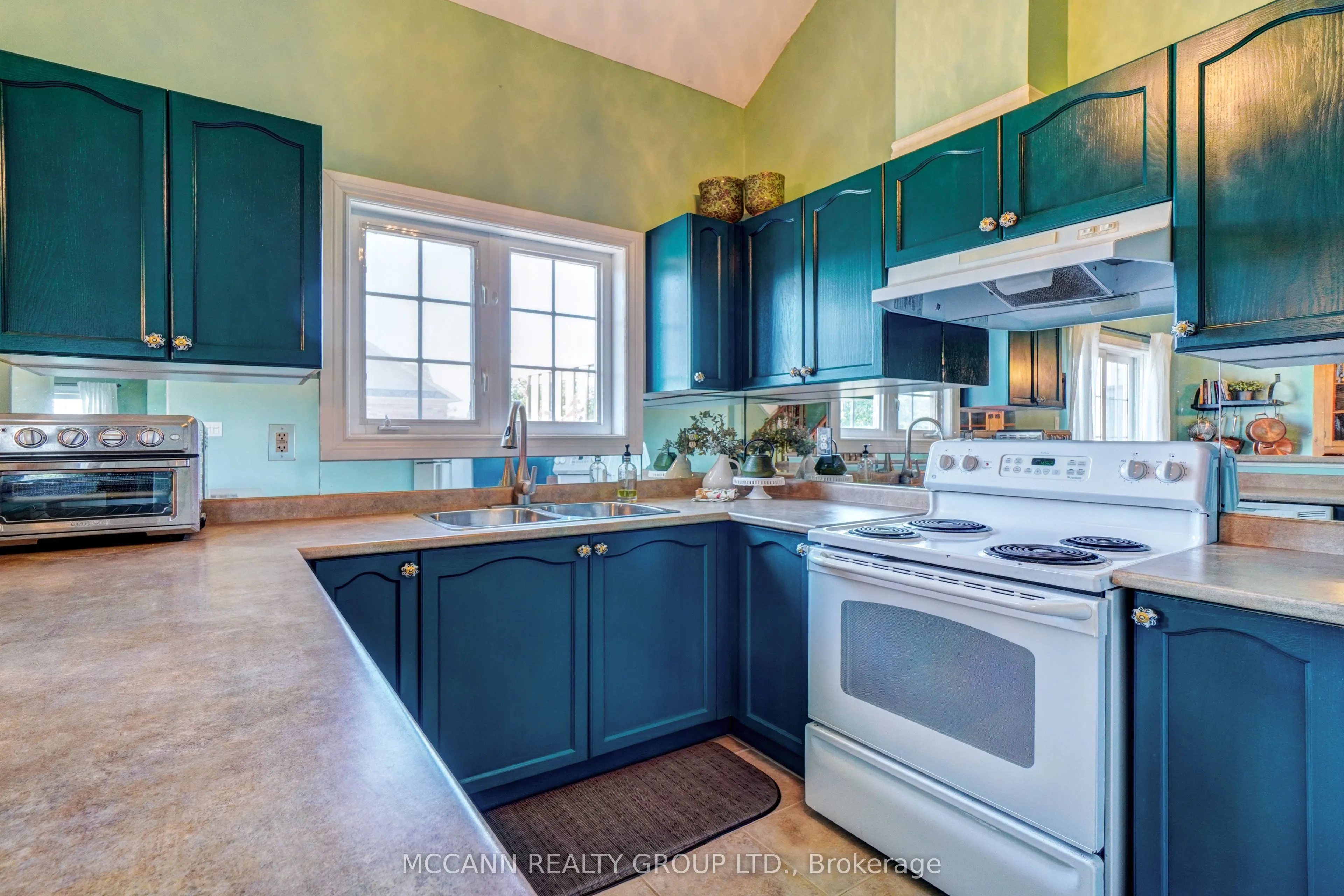 28 Wicker Park Way