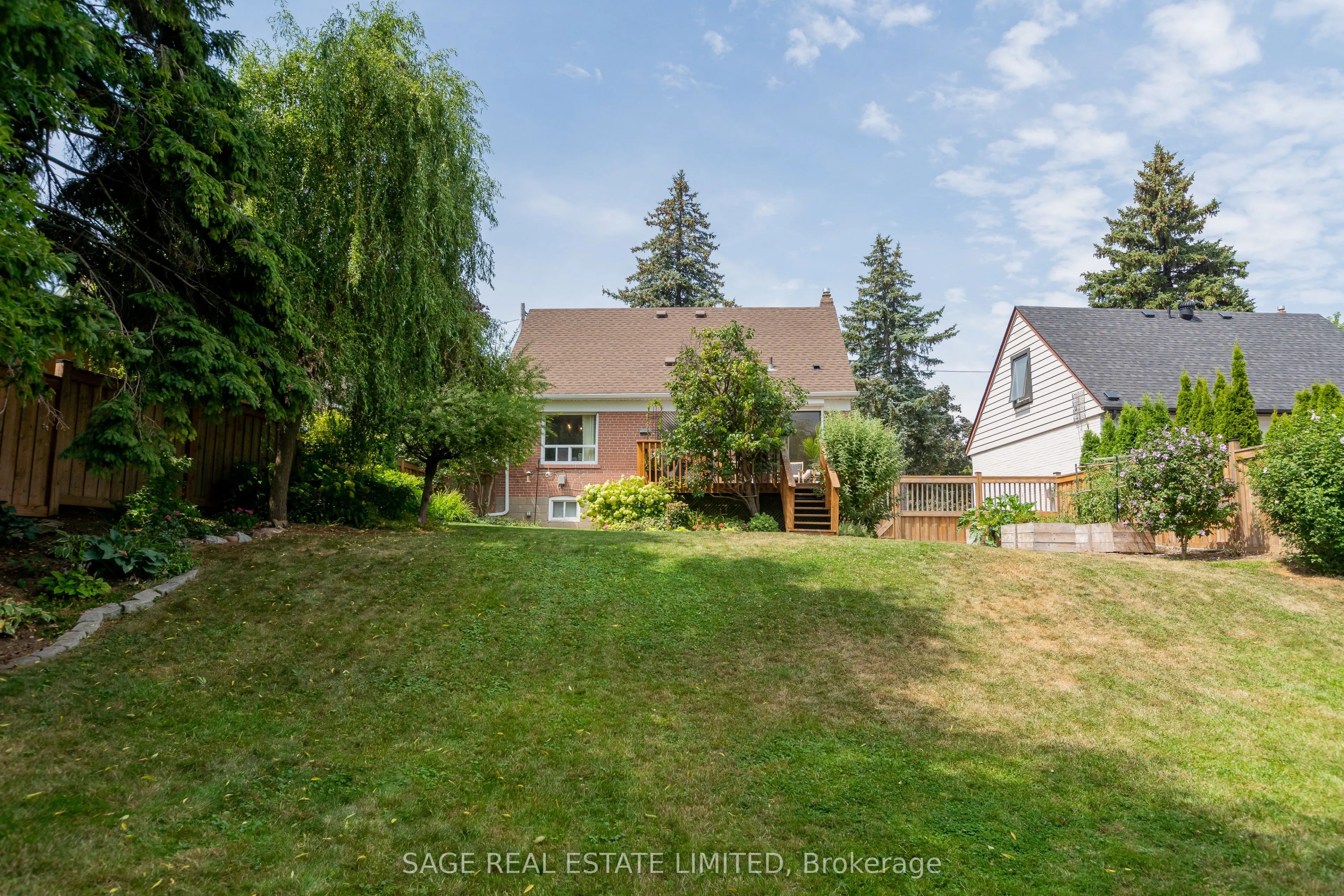 19 Twin Pauls Crescent