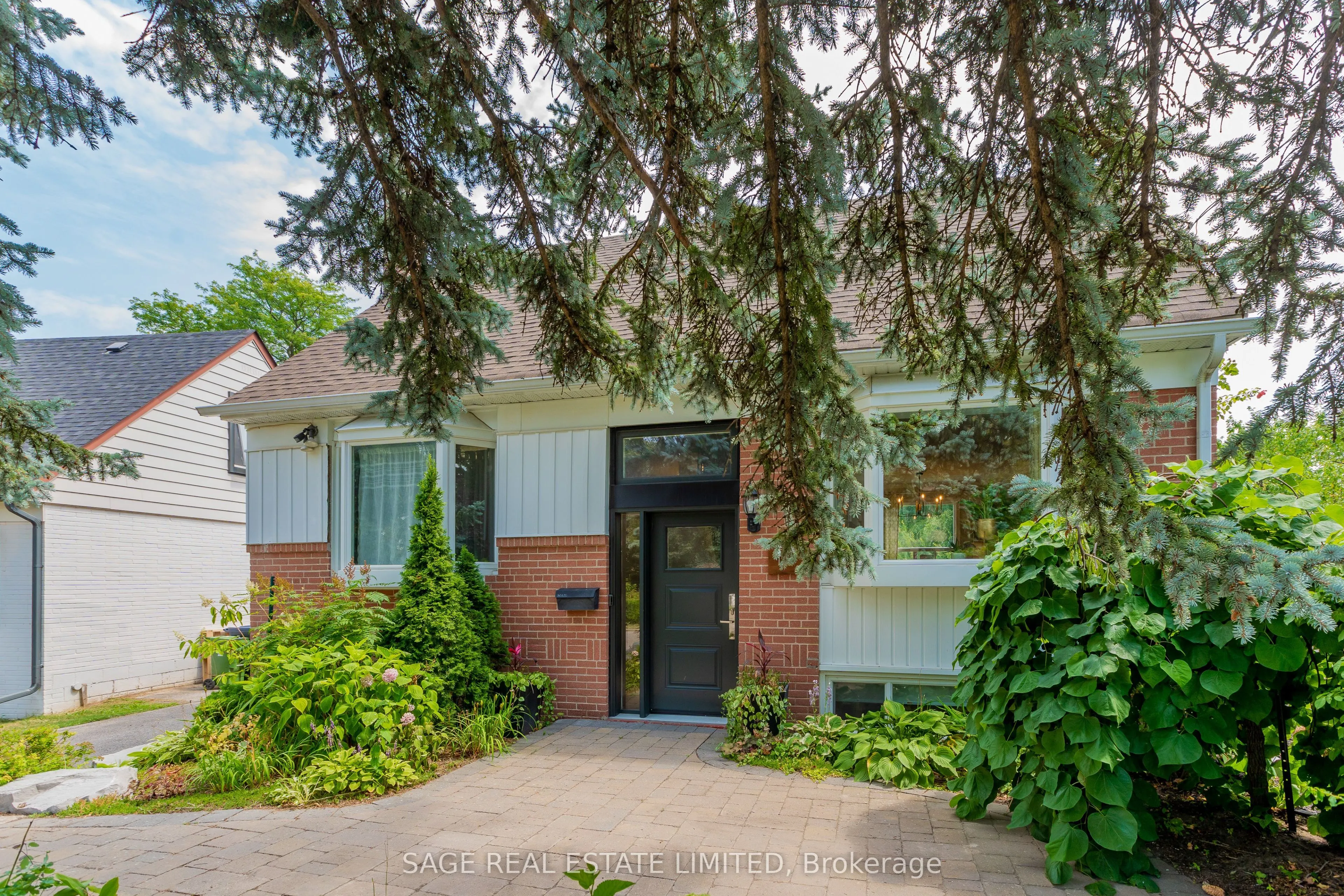 19 Twin Pauls Crescent