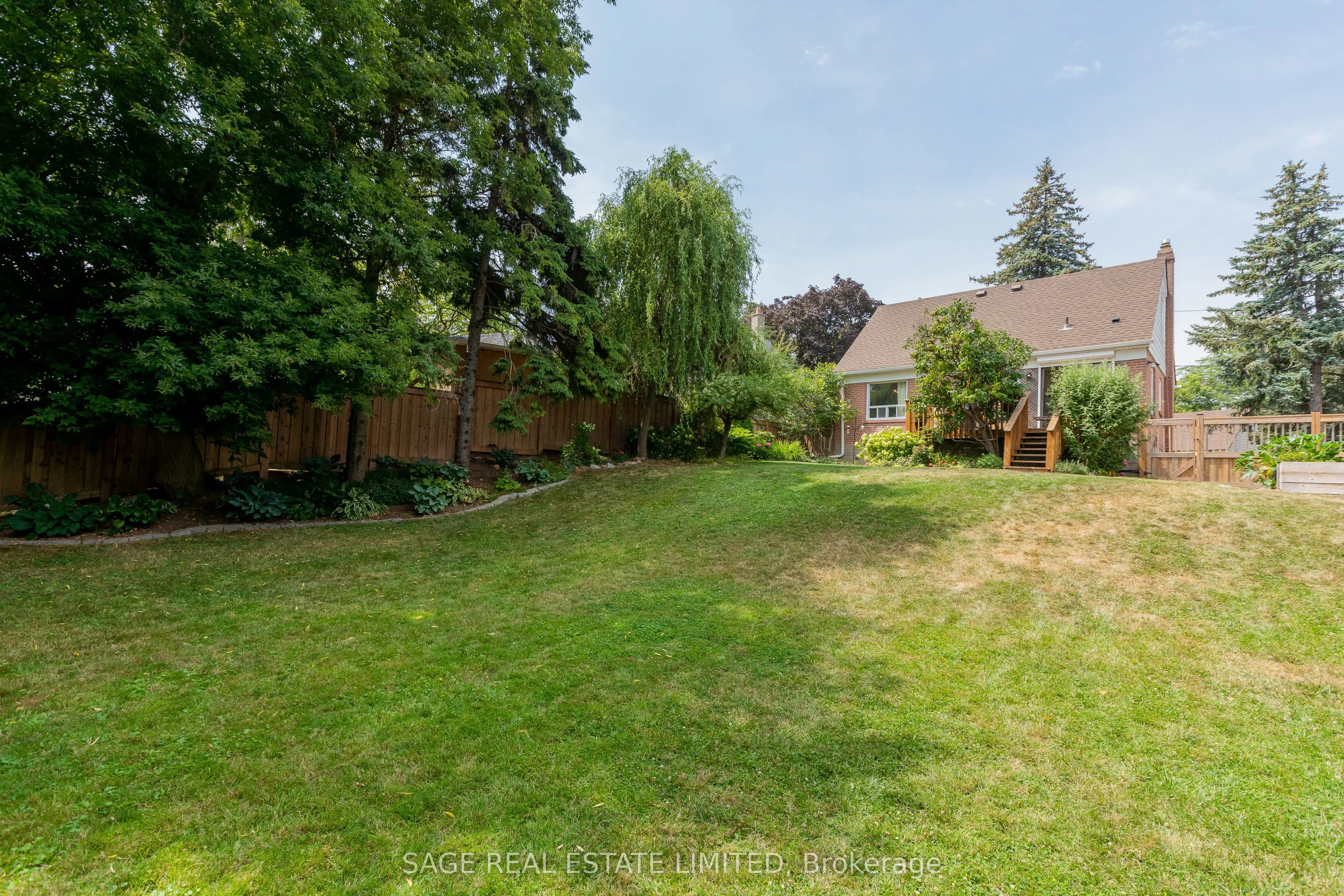 19 Twin Pauls Crescent