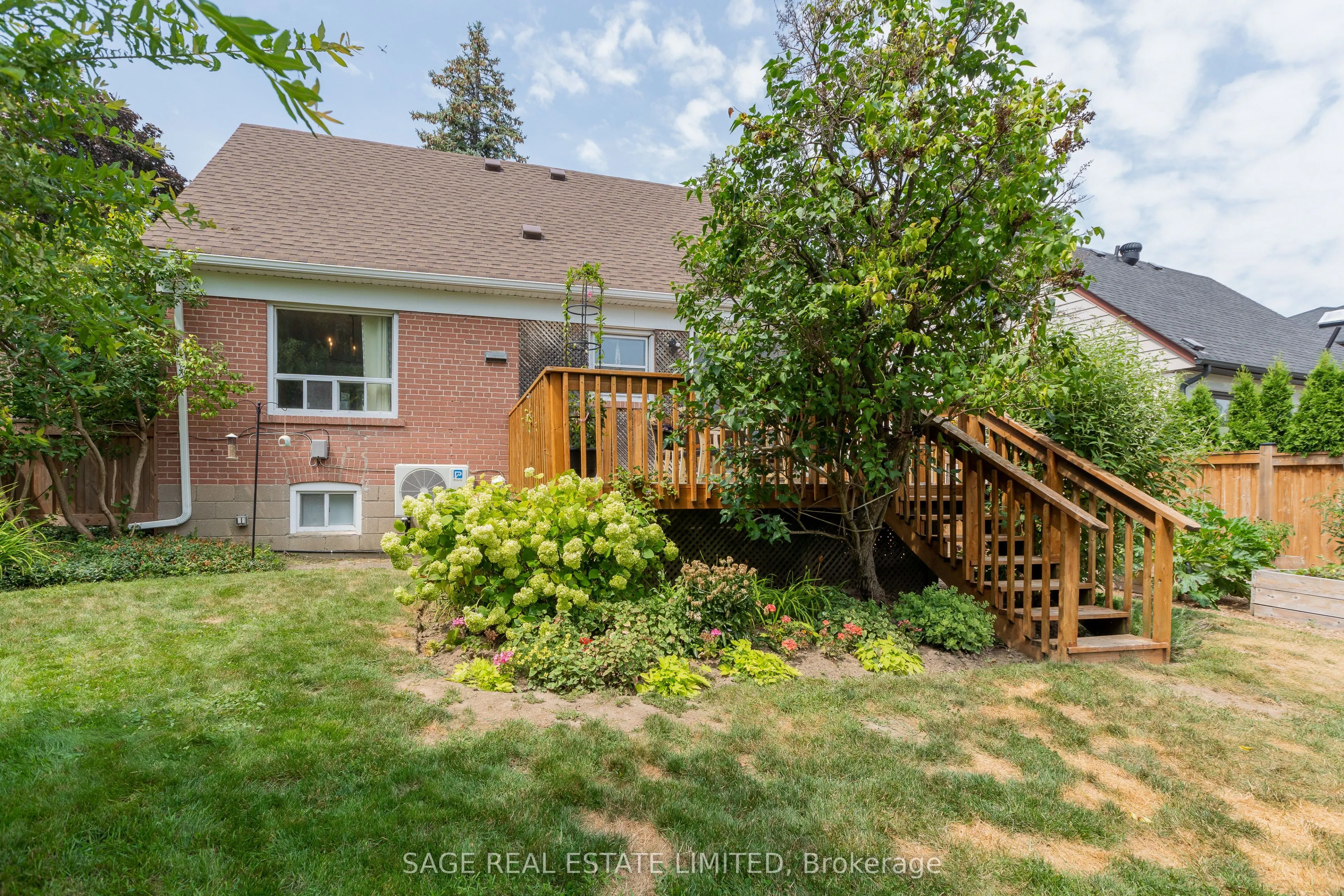 19 Twin Pauls Crescent