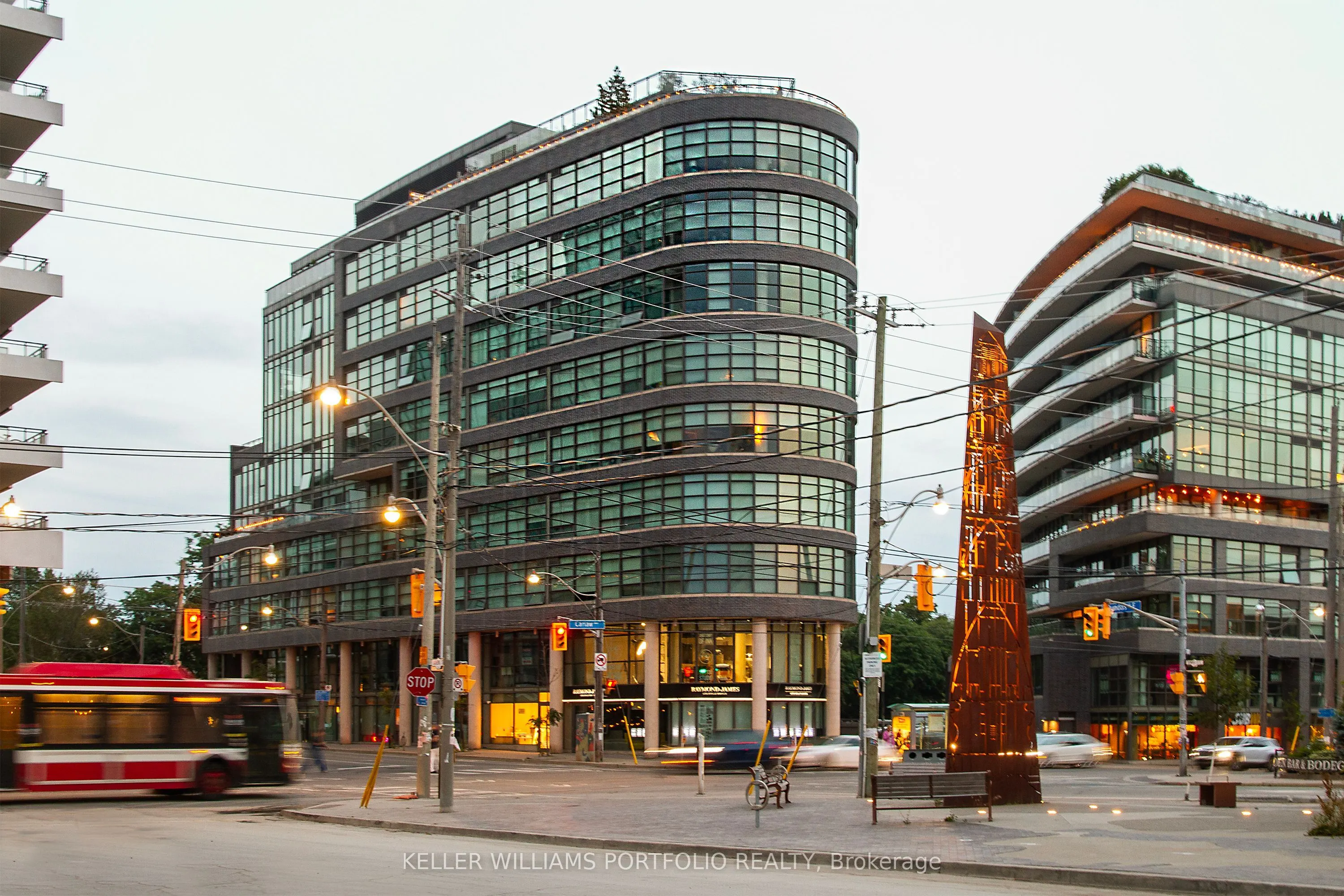 1201 Dundas Street E, #706