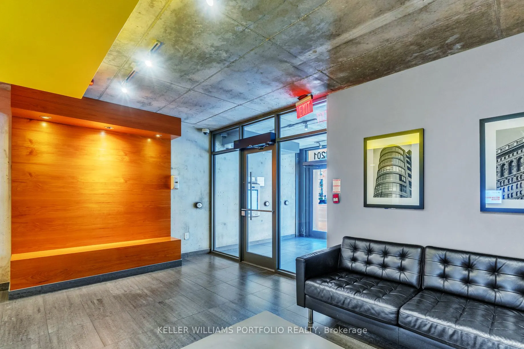 1201 Dundas Street E, #706