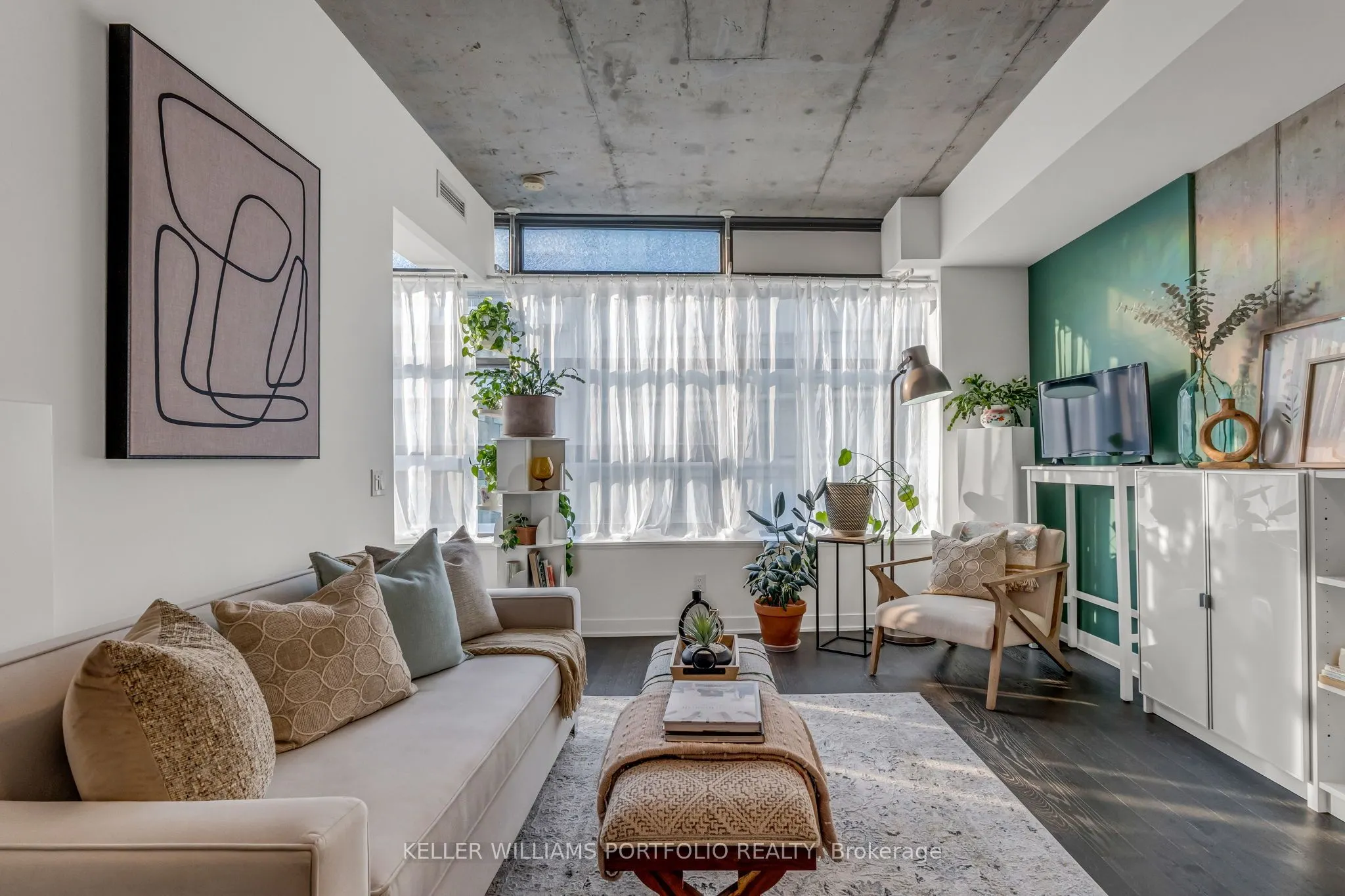 1201 Dundas Street E, #706