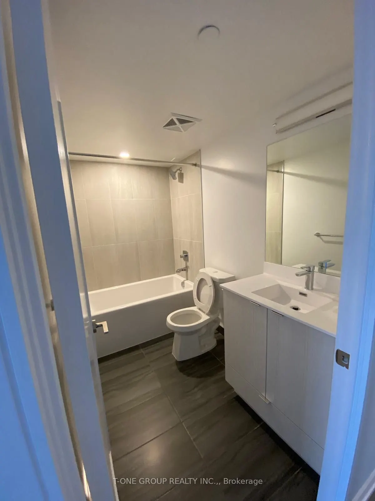 225 Village Green Square, #1502