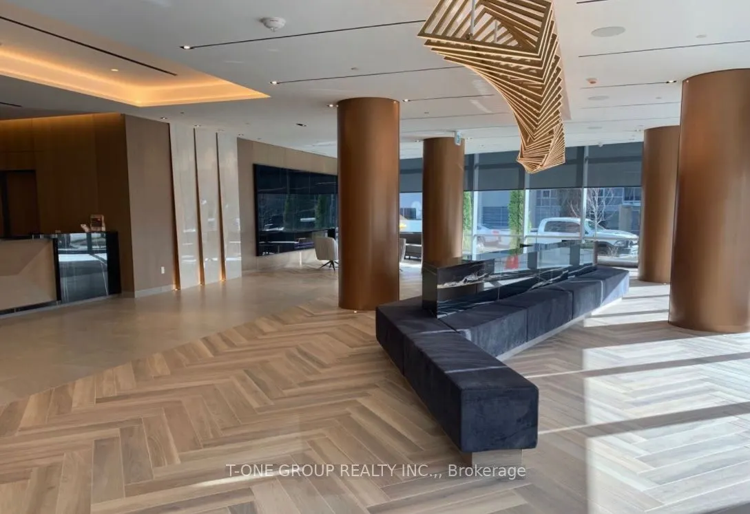 225 Village Green Square, #1502