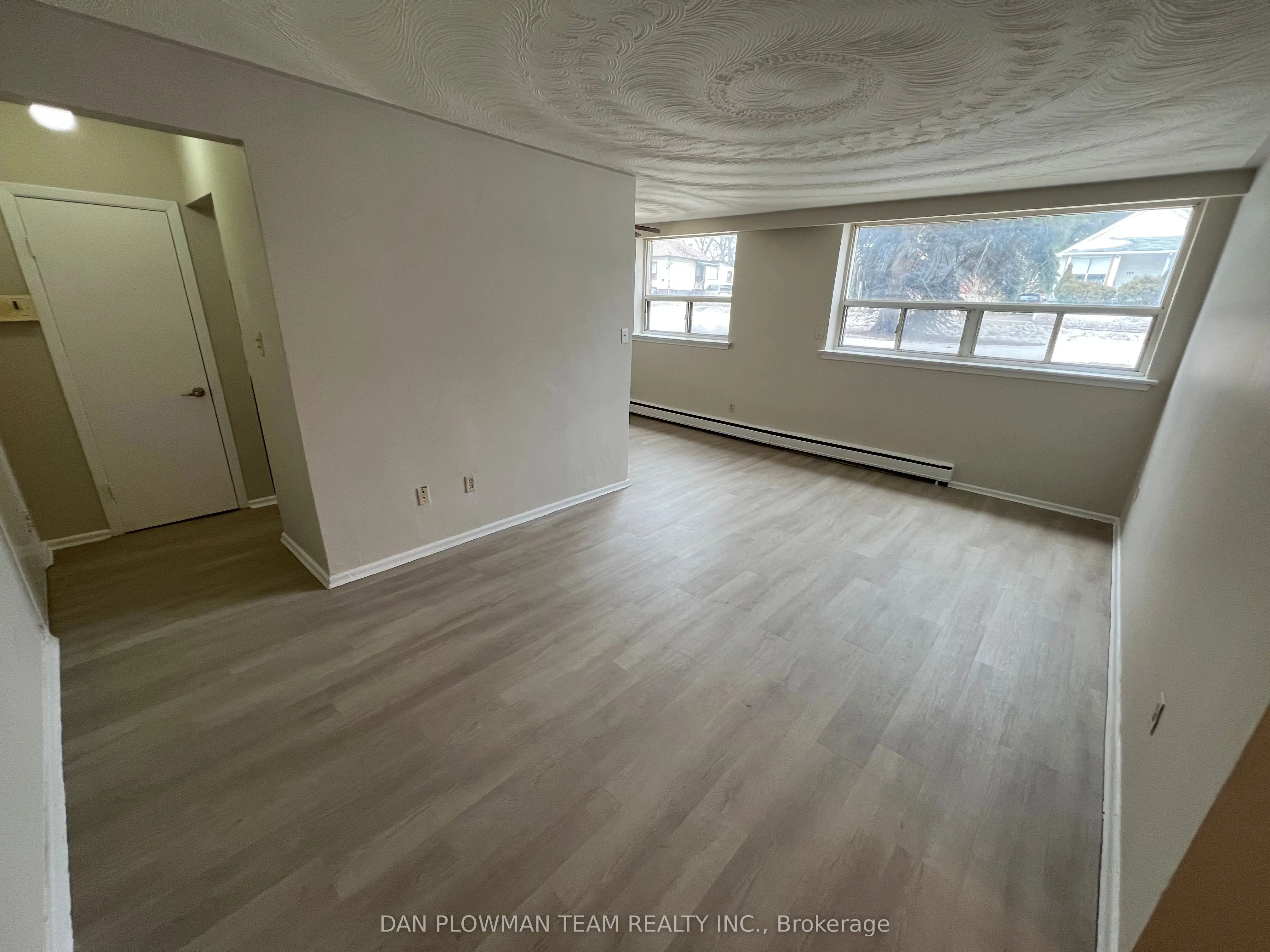170 Park Road S, #B04