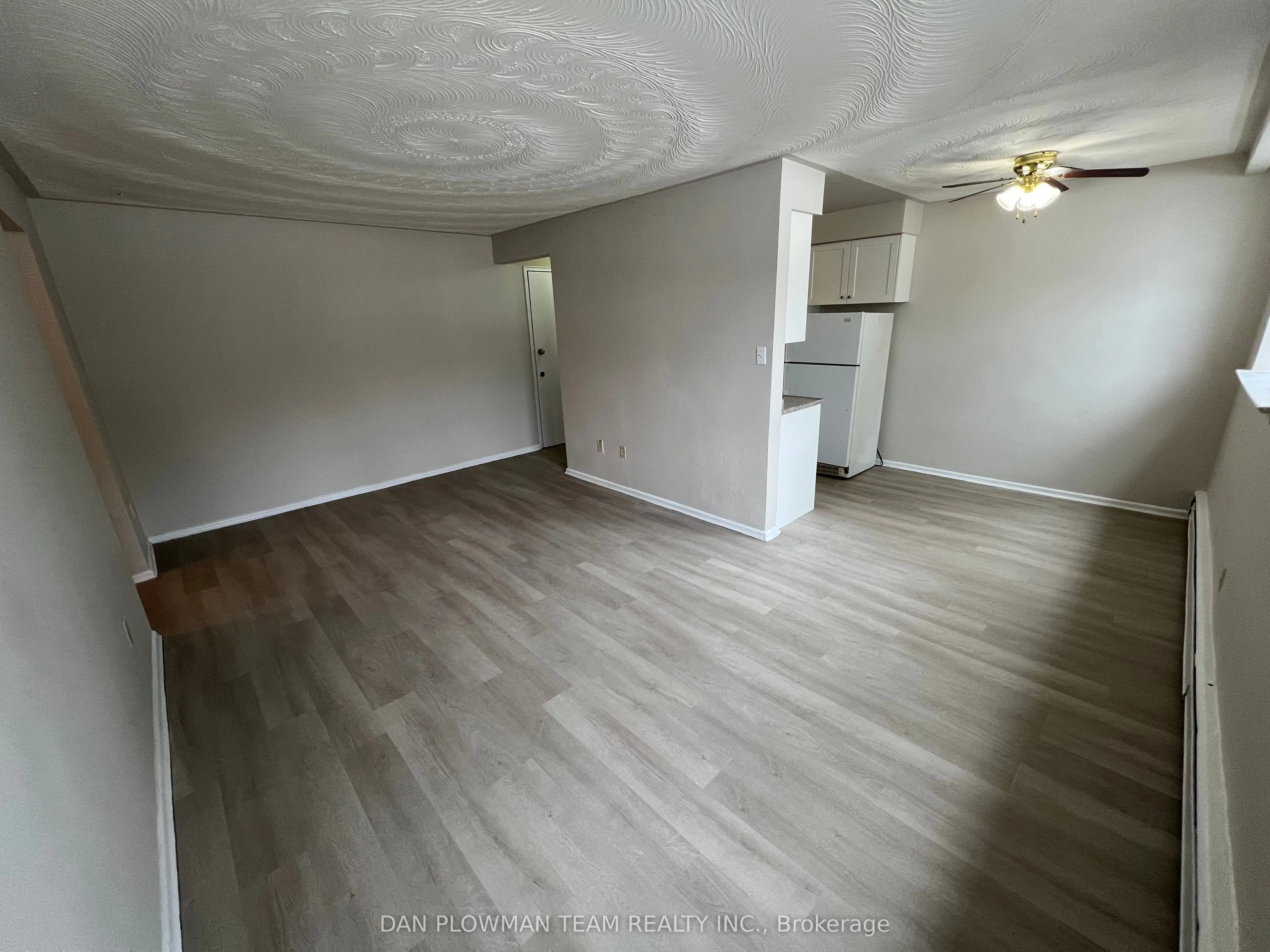 170 Park Road S, #B04