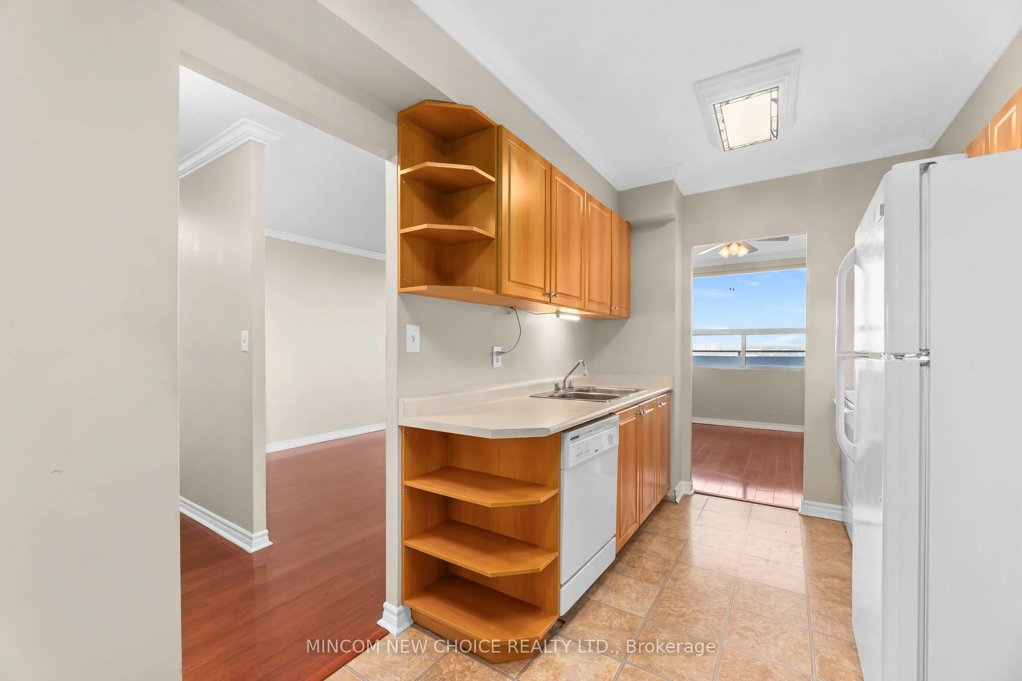 92 Church Street S, #PH11