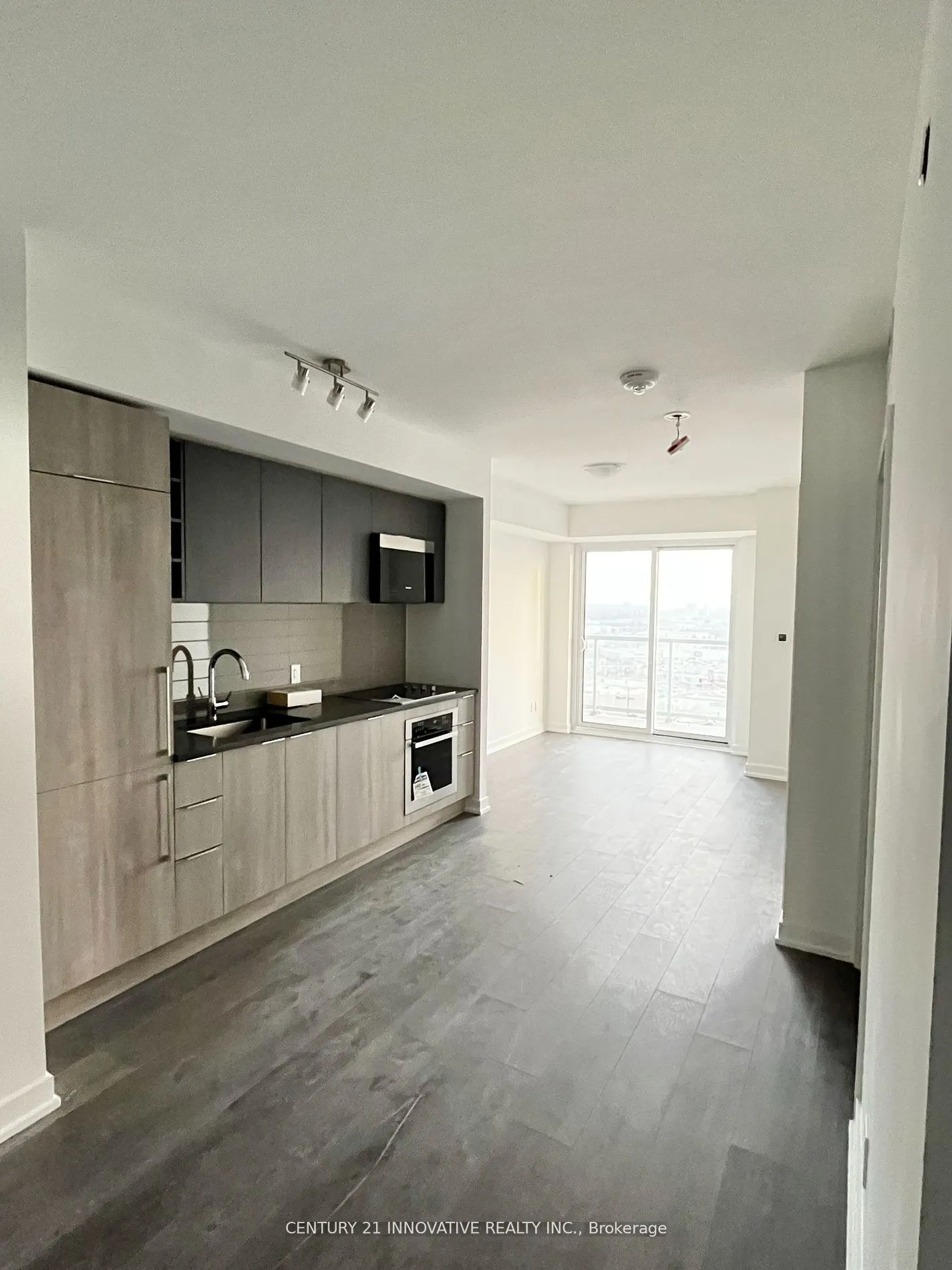 2031 Kennedy Road, #2015