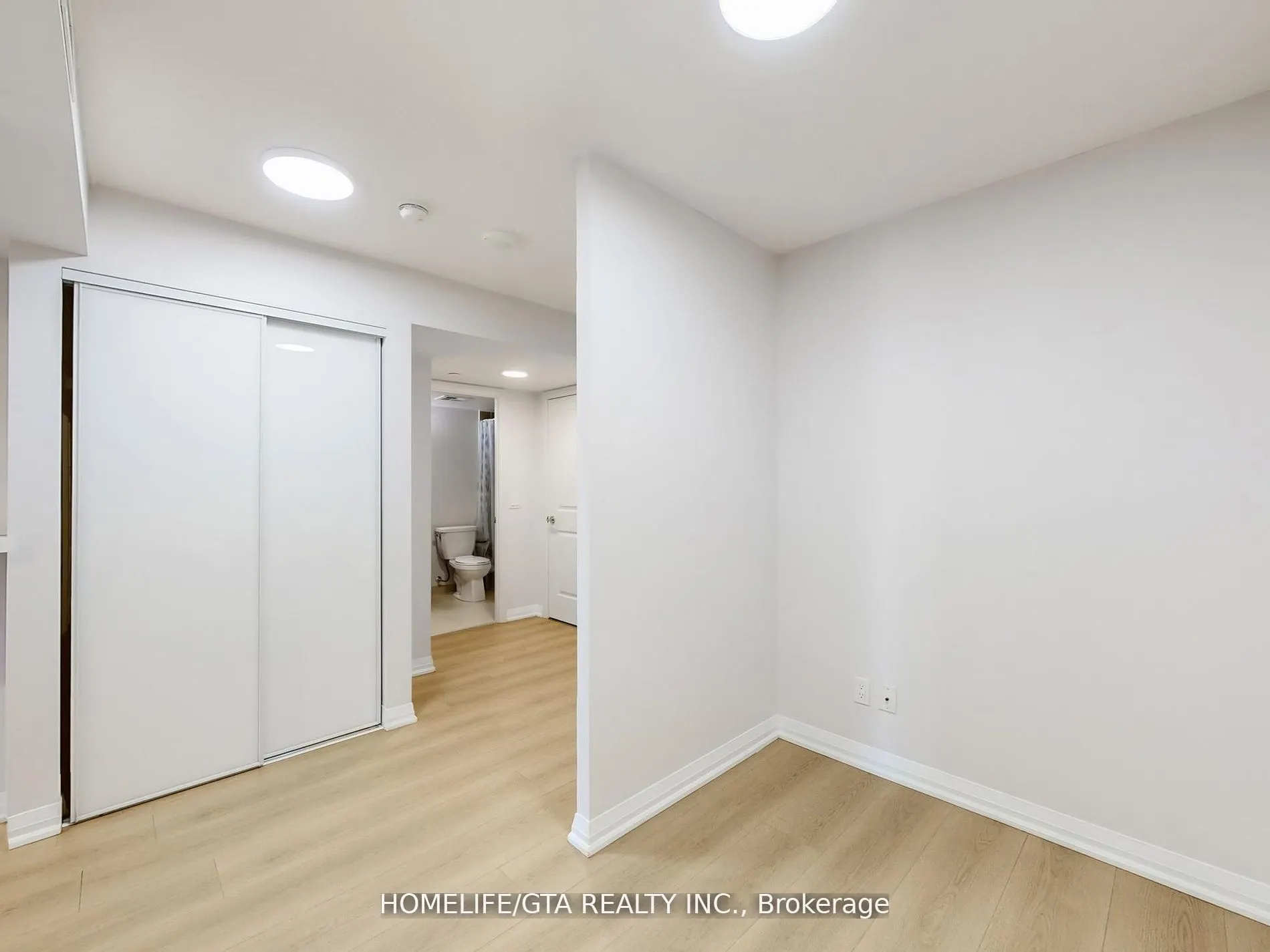 30 Meadowglen Place, #417