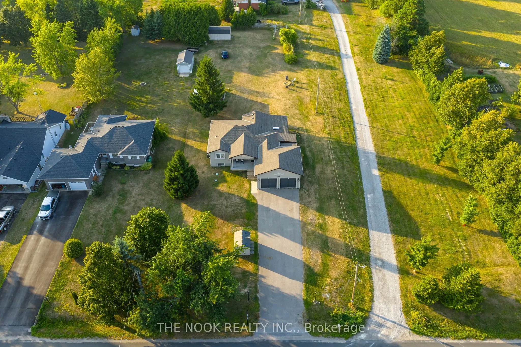 2943 Pine Point Road