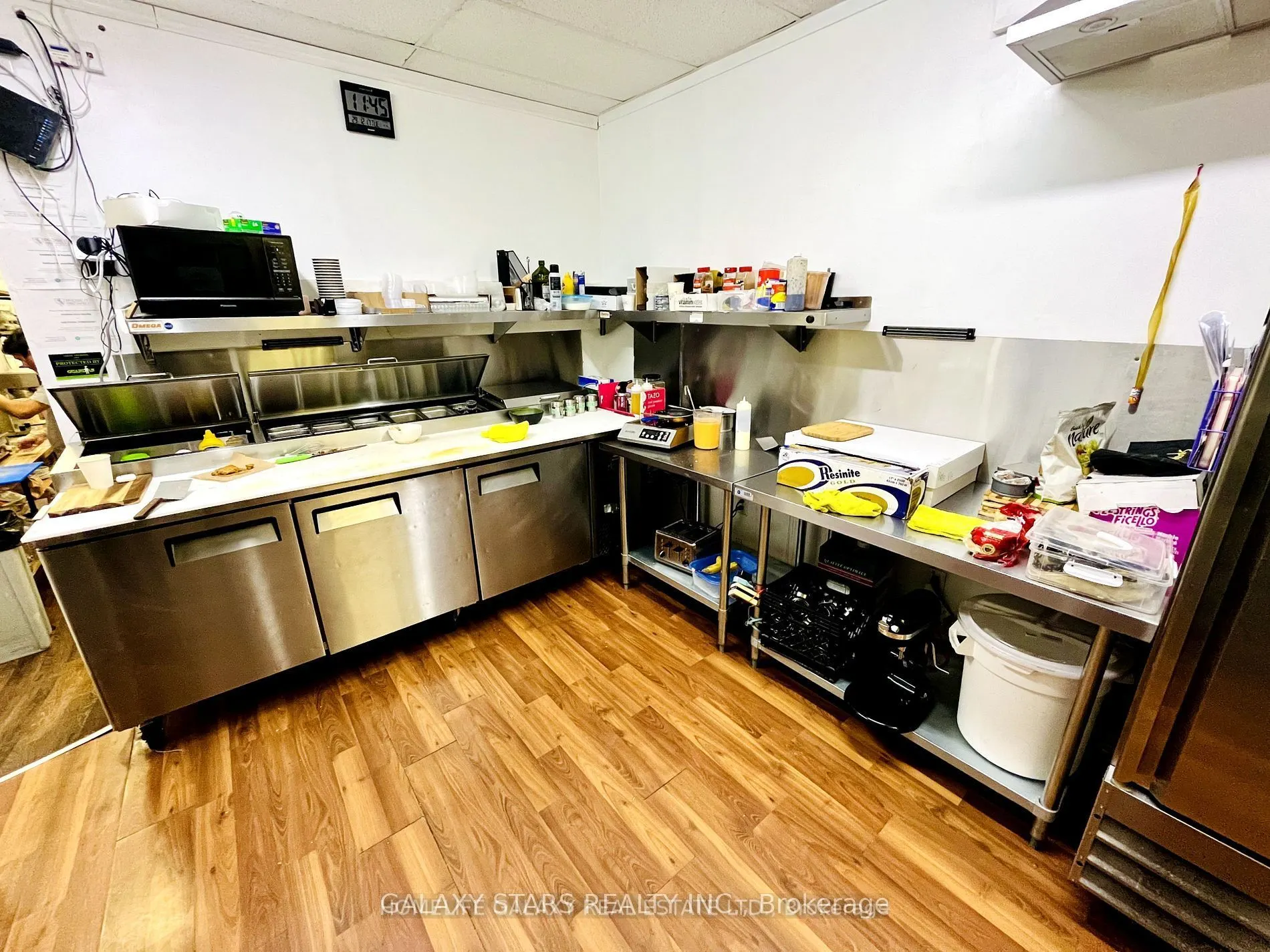 25 Simcoe Street S, #Main