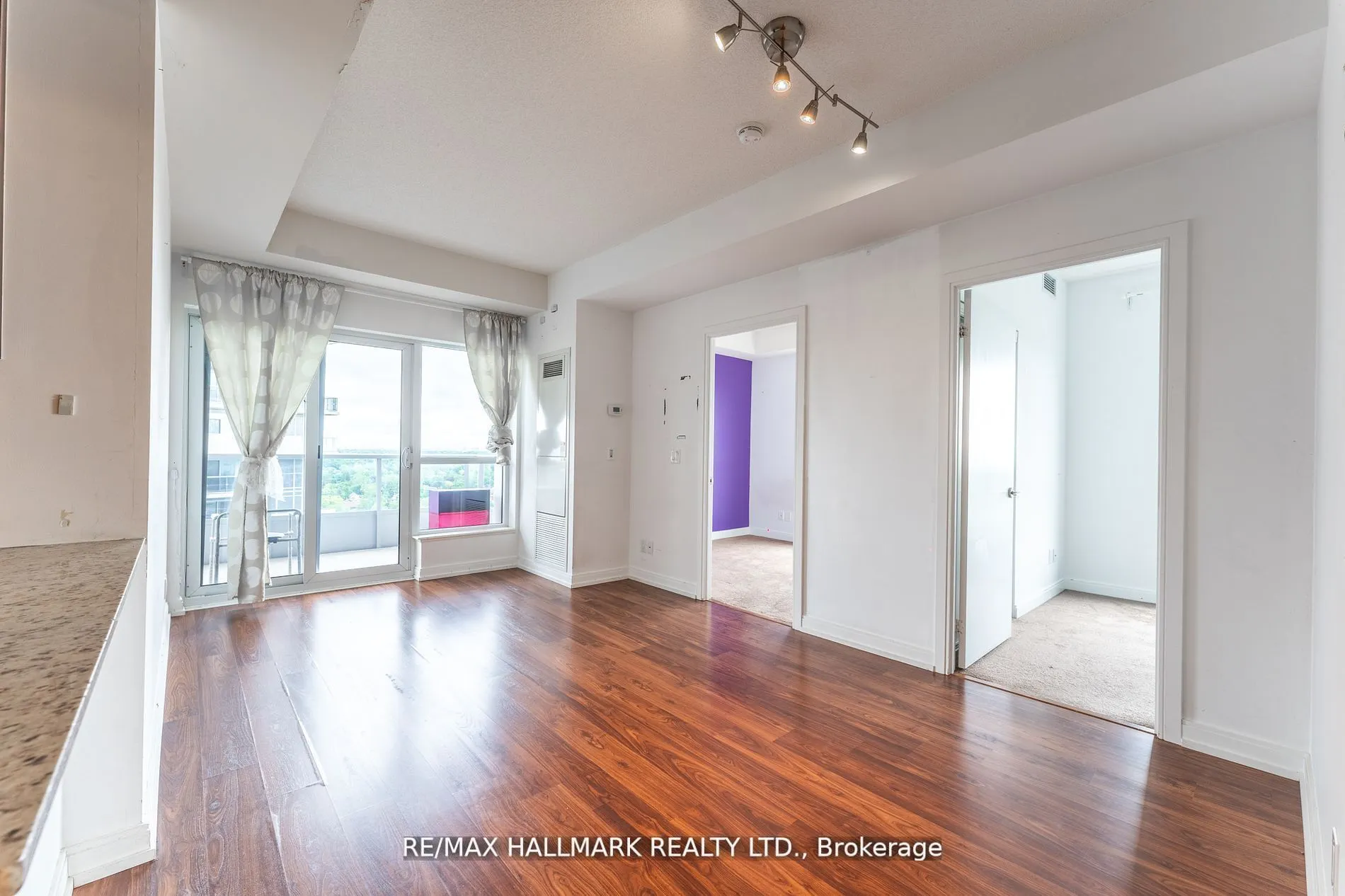 181 Village Green Square, #2220