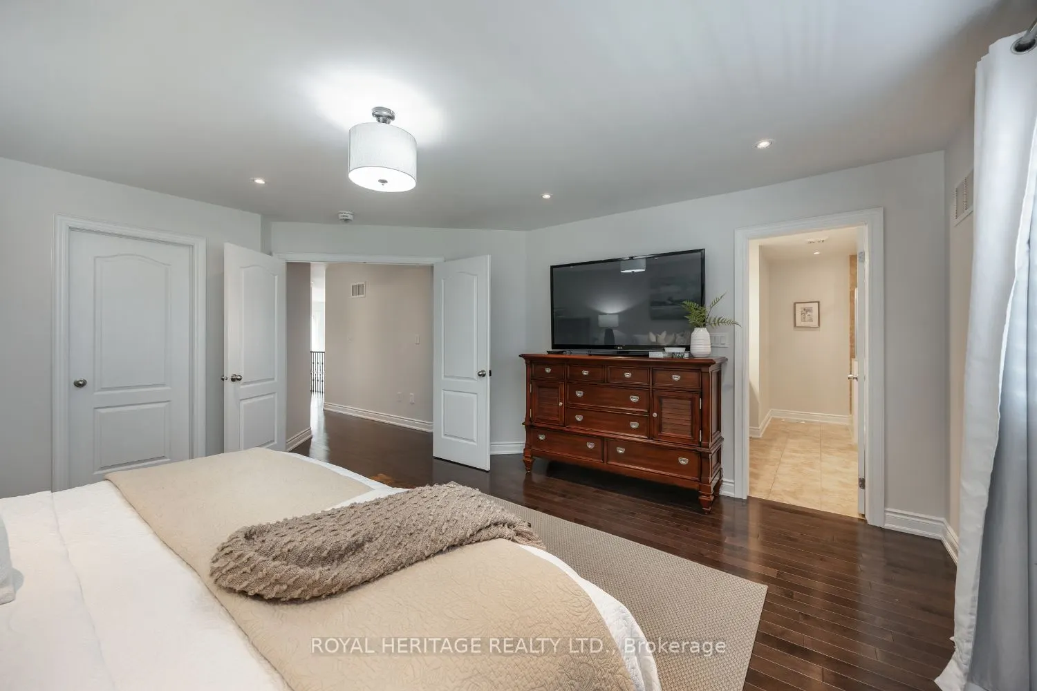 2341 Secreto Drive