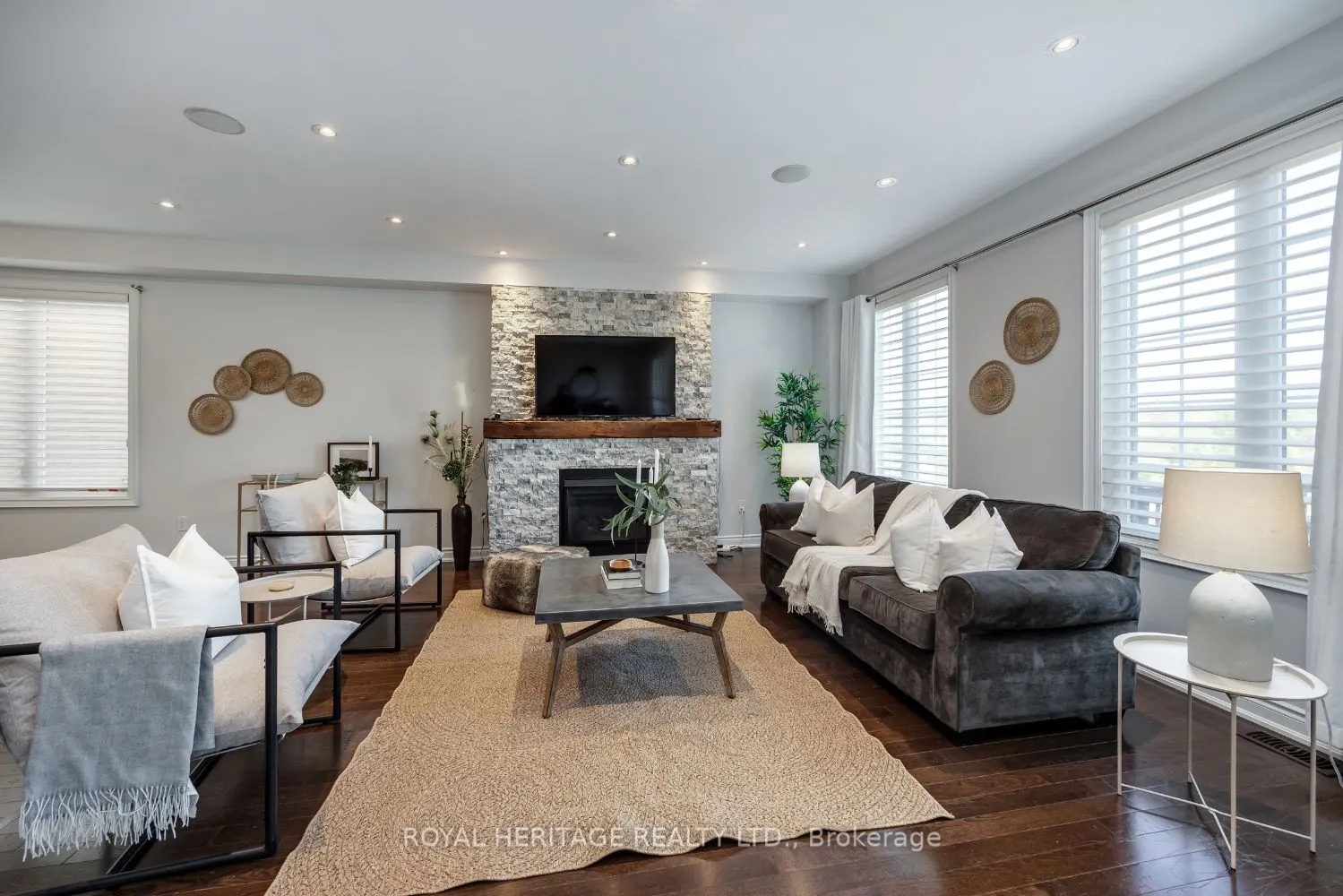 2341 Secreto Drive