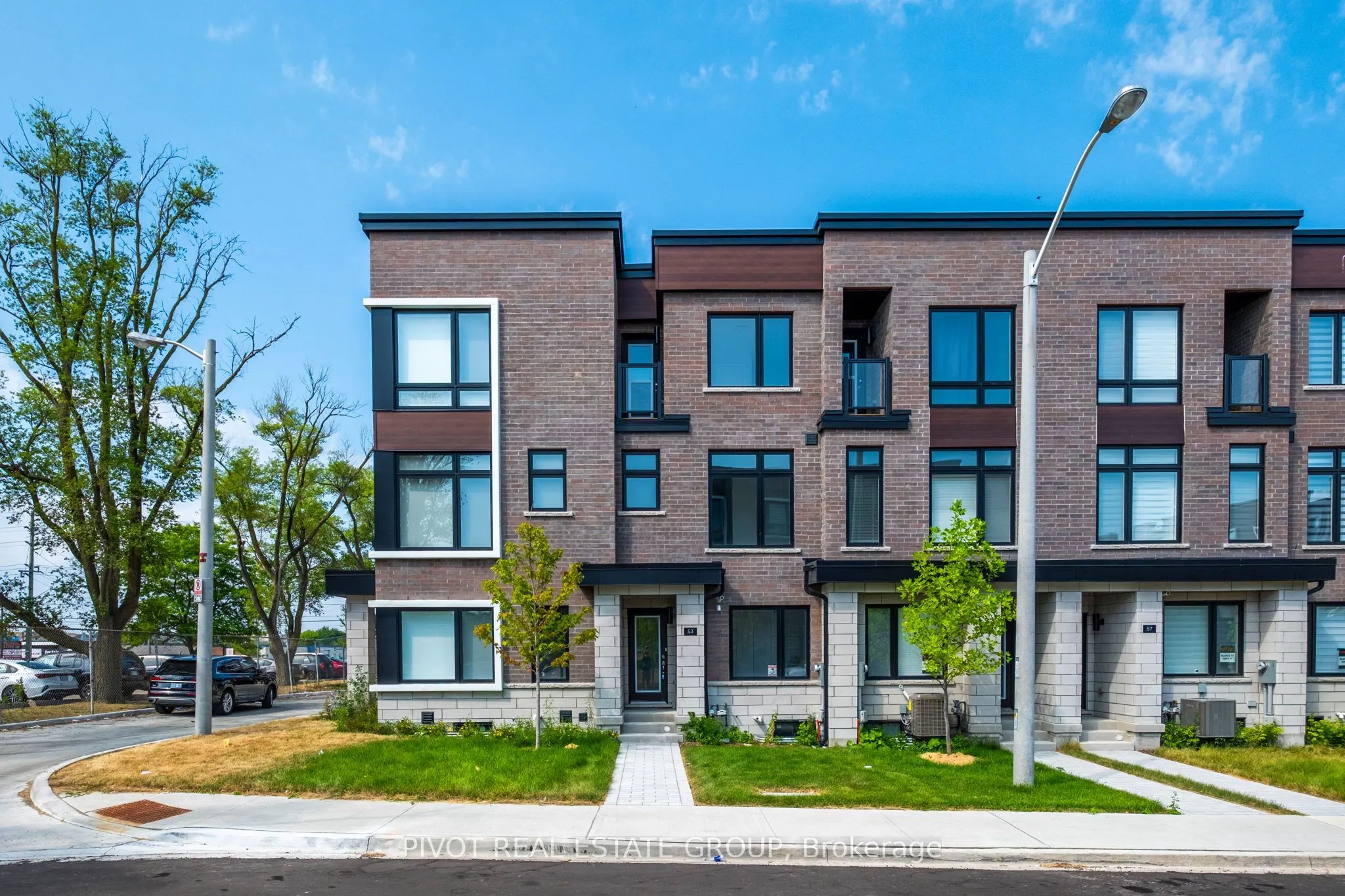53 Akil Thomas Gardens