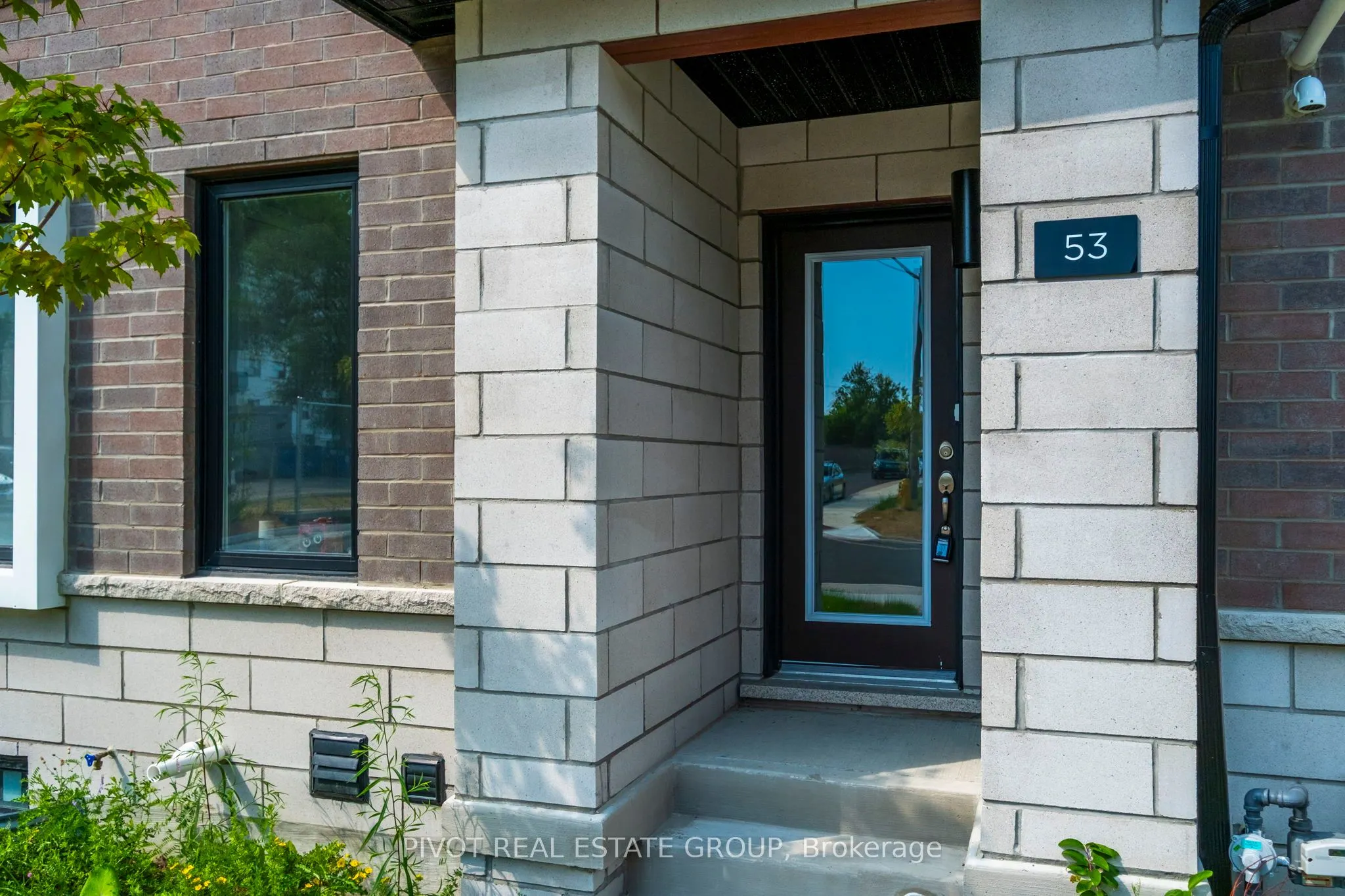 53 Akil Thomas Gardens
