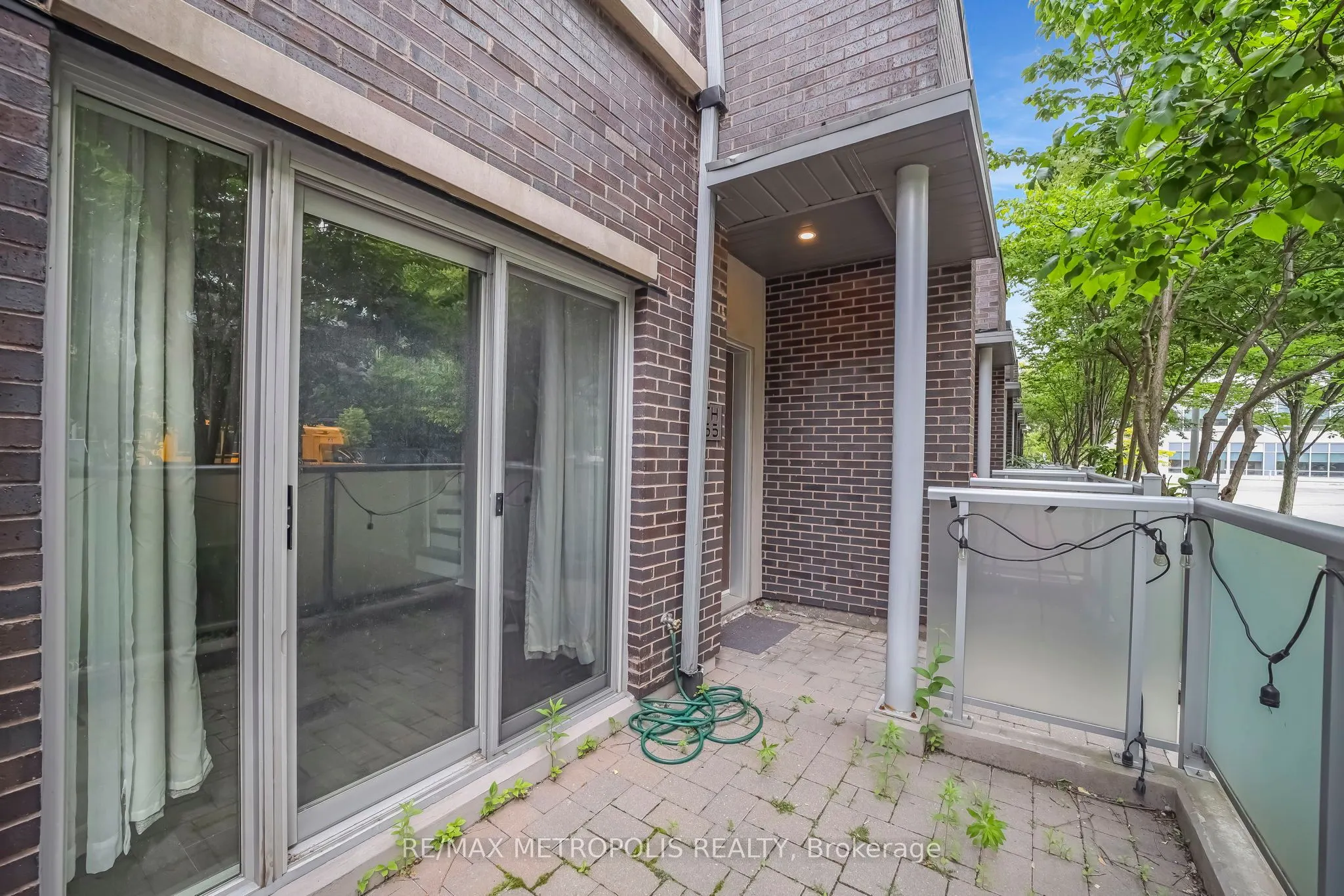 295 Village Green Square, #TH55