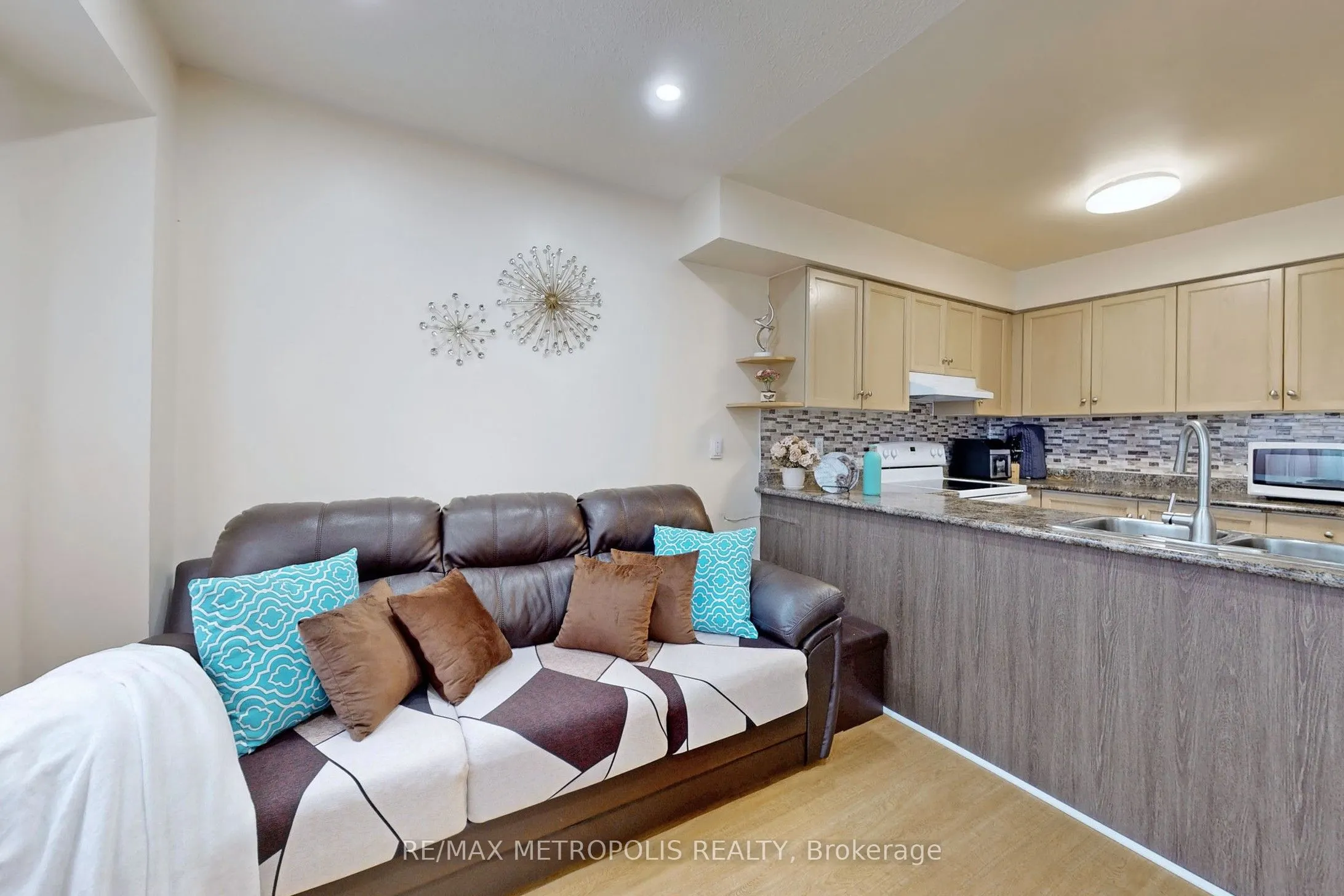 811 Wilson Road N, #20