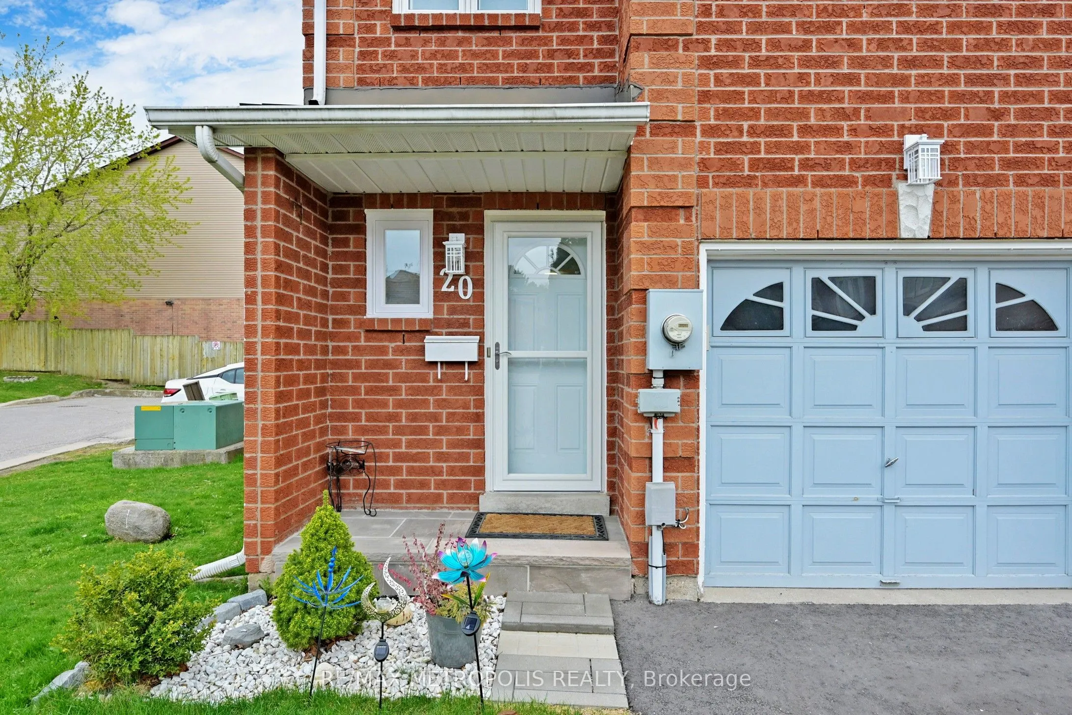 811 Wilson Road N, #20