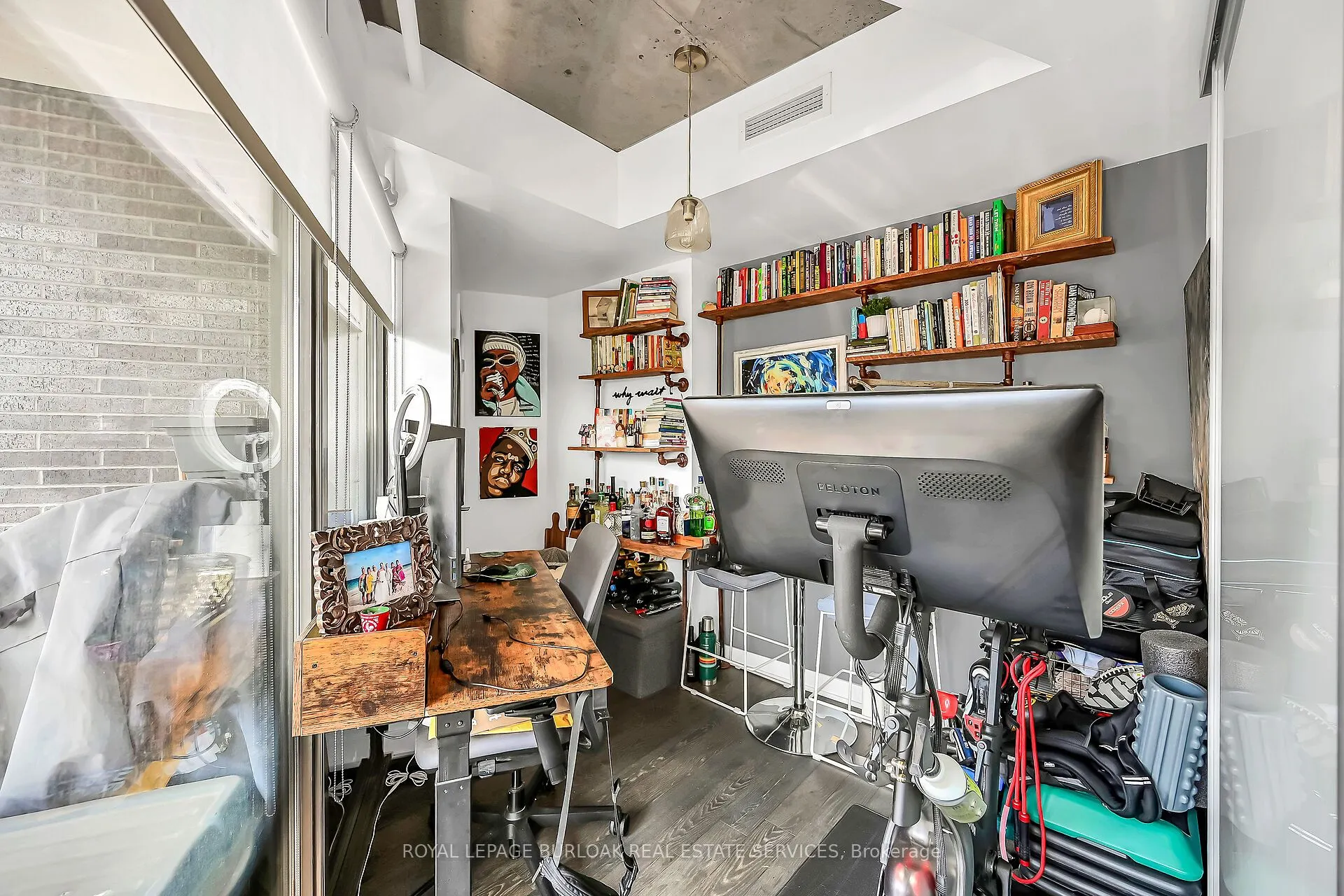1201 Dundas Street E, #902