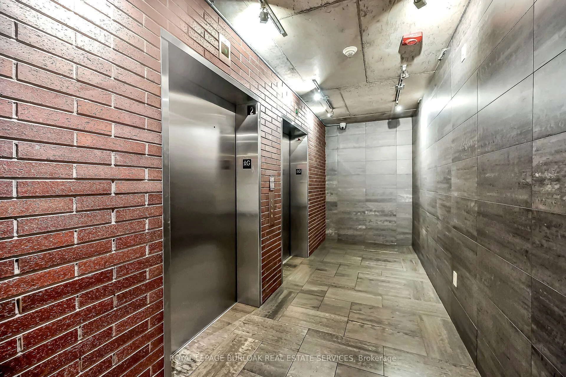1201 Dundas Street E, #902