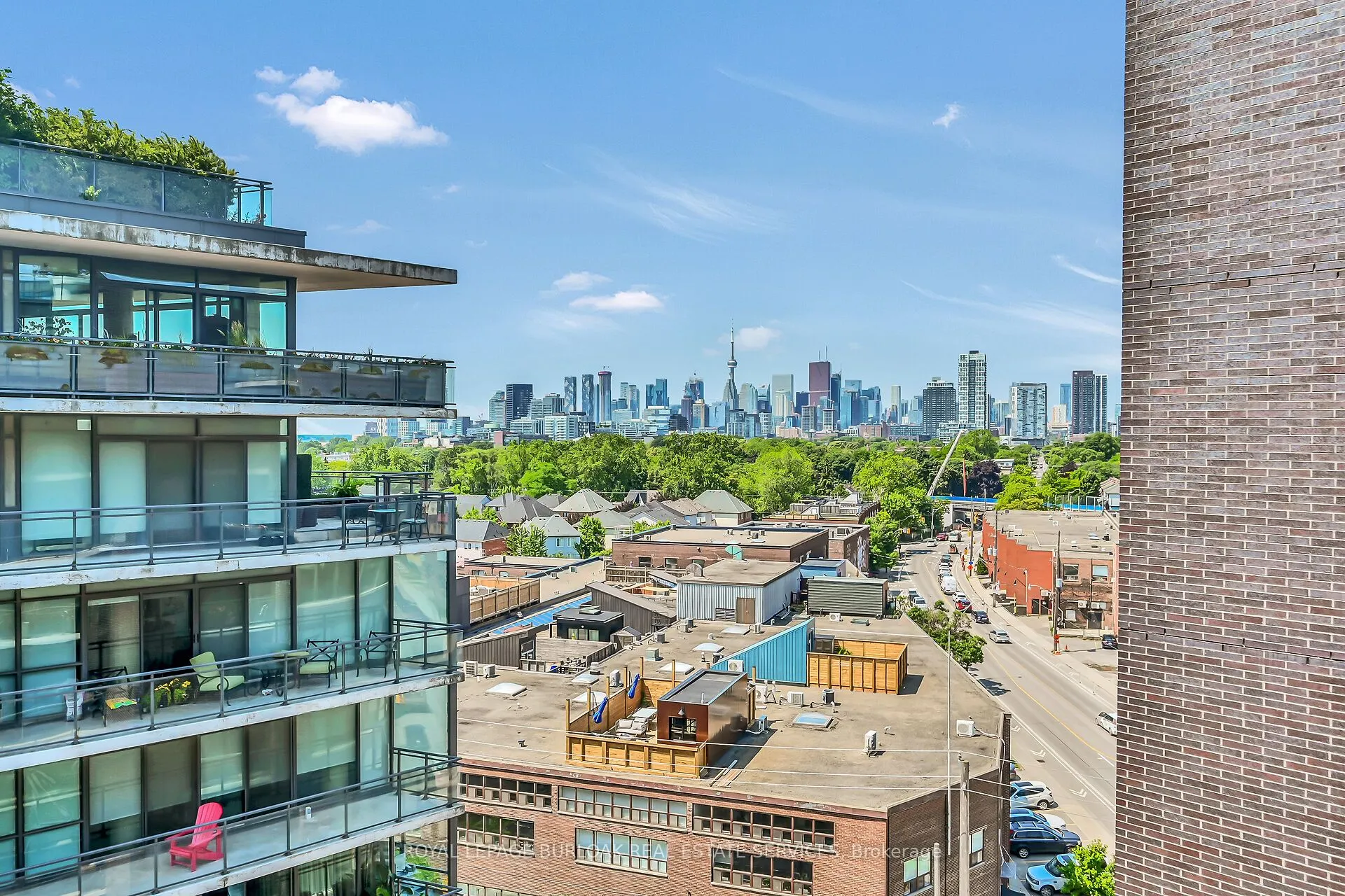 1201 Dundas Street E, #902