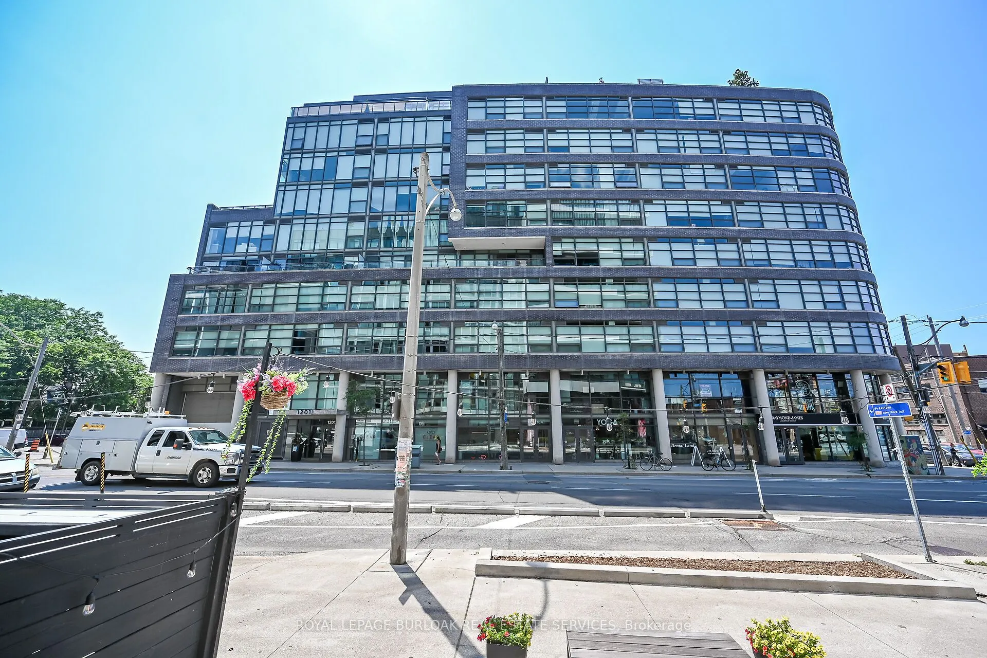 1201 Dundas Street E, #902