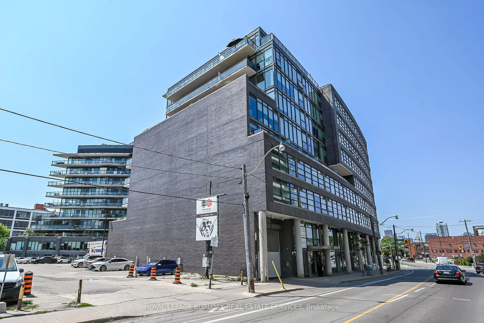 1201 Dundas Street E, #902