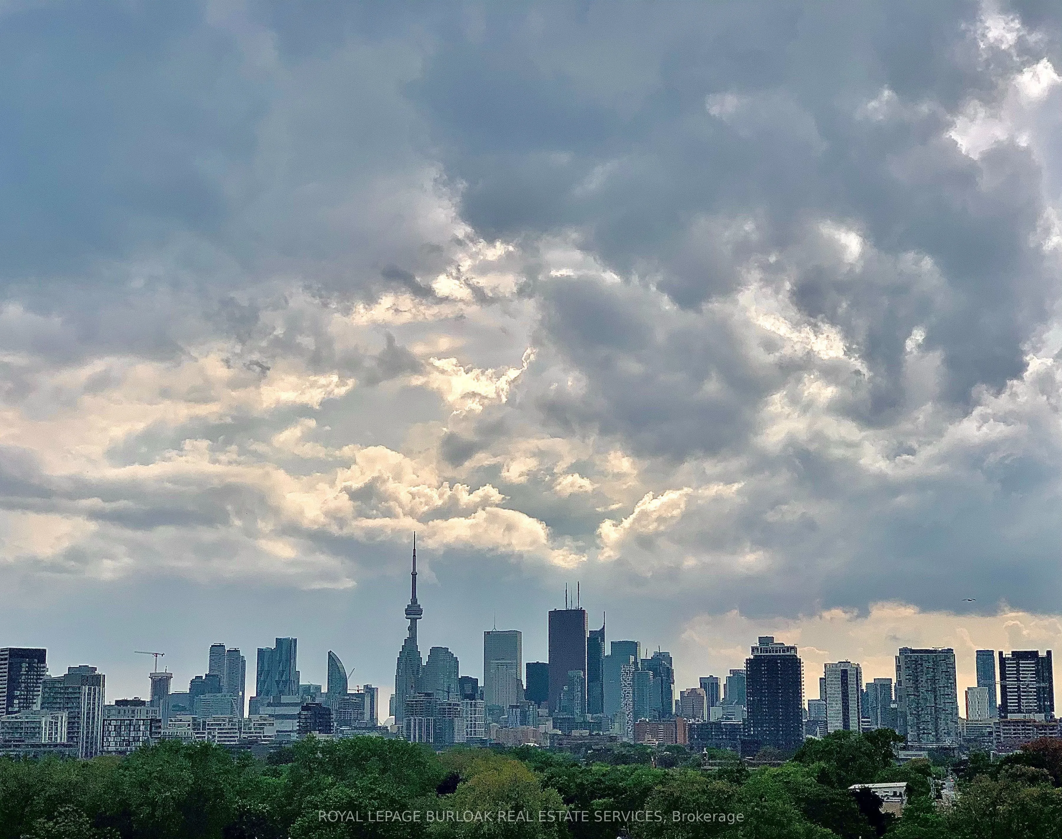 1201 Dundas Street E, #902