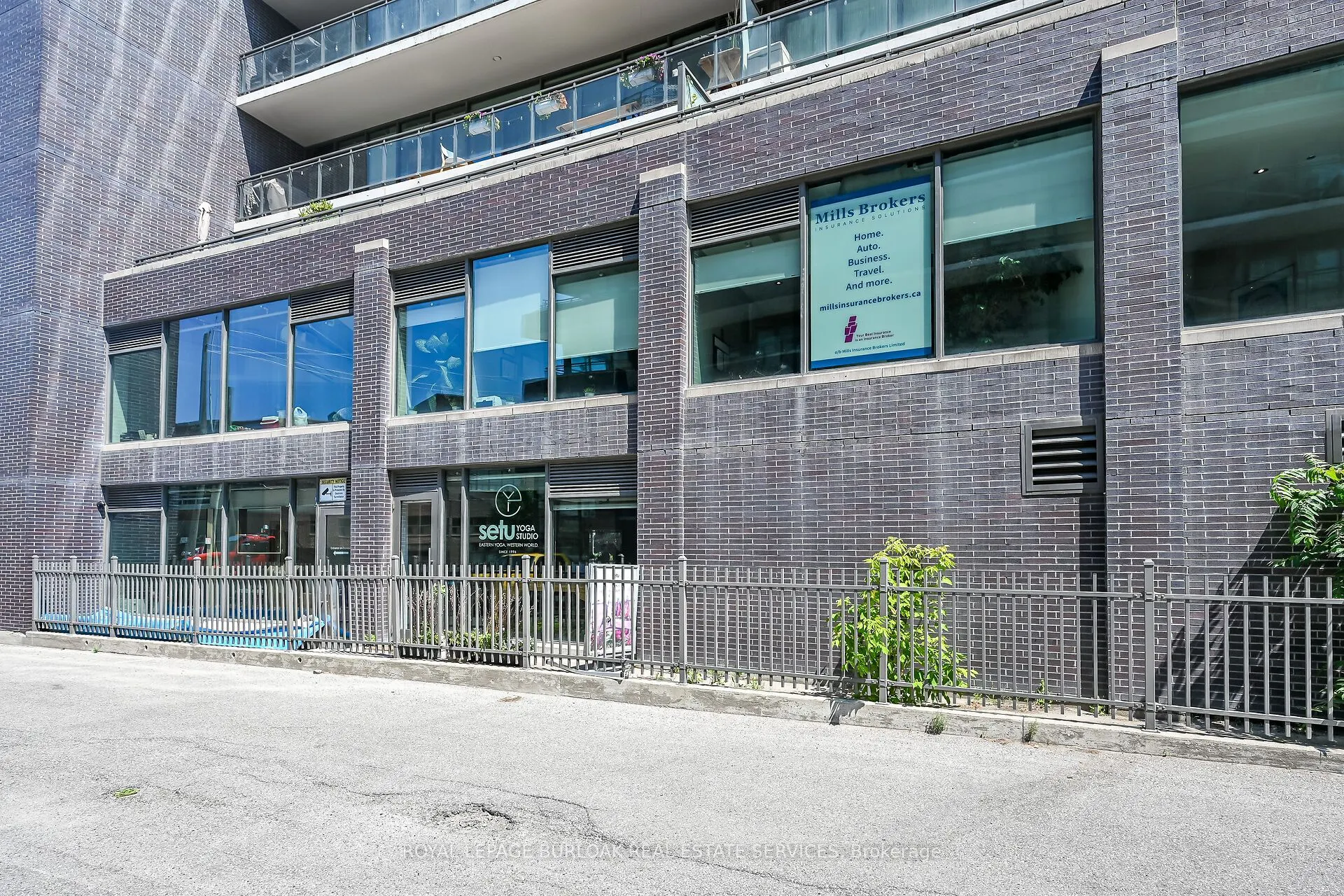 1201 Dundas Street E, #902